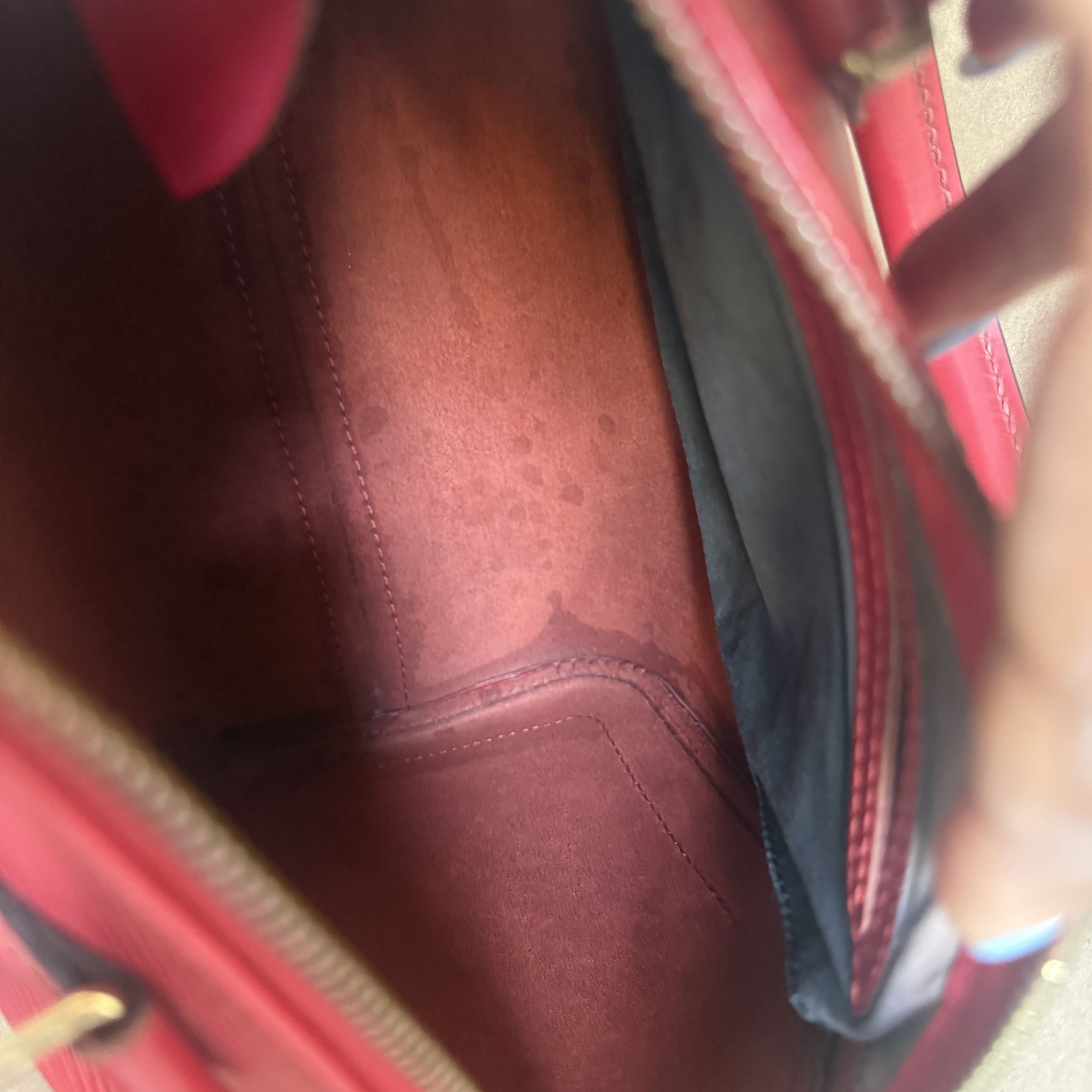 Louis Vuitton Louis Vuitton Speedy 25 in Epi Leather Size ONE SIZE - 18 Thumbnail
