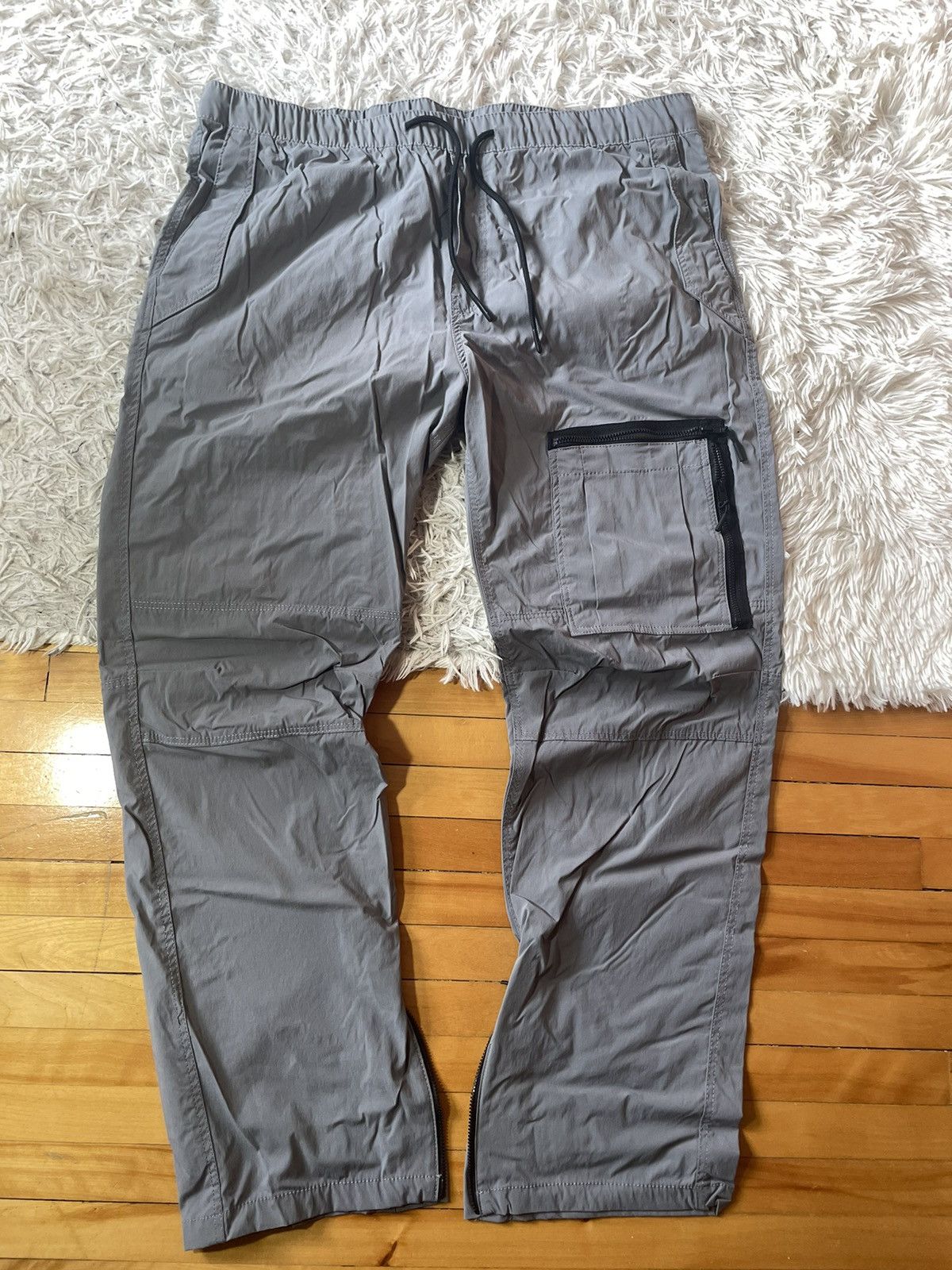 H&M × Vintage Grey baggy tech pants Size US 34 / EU 50 - 1 Thumbnail