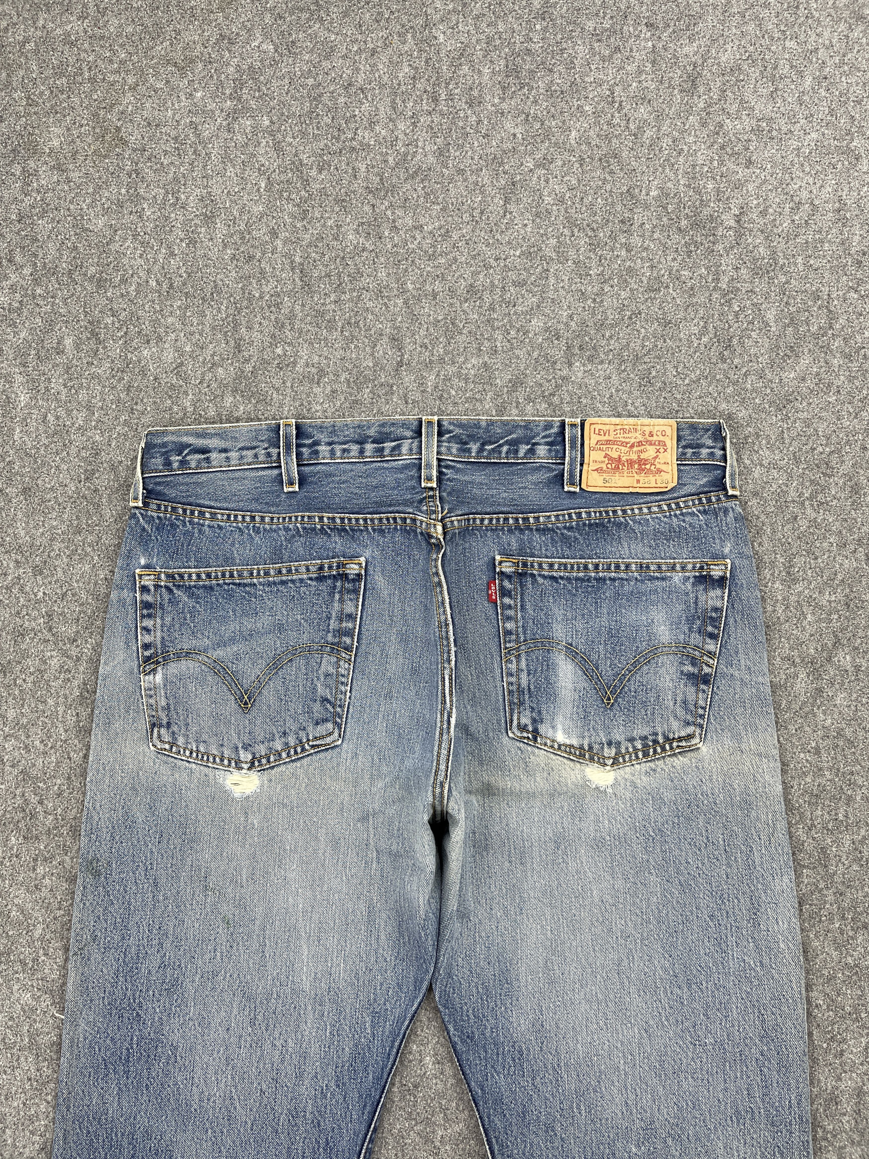 Levi's × Vintage Distressed Vintage 90s Levis 501 Faded Blue Denim Jeans Size US 37 - 4 Thumbnail