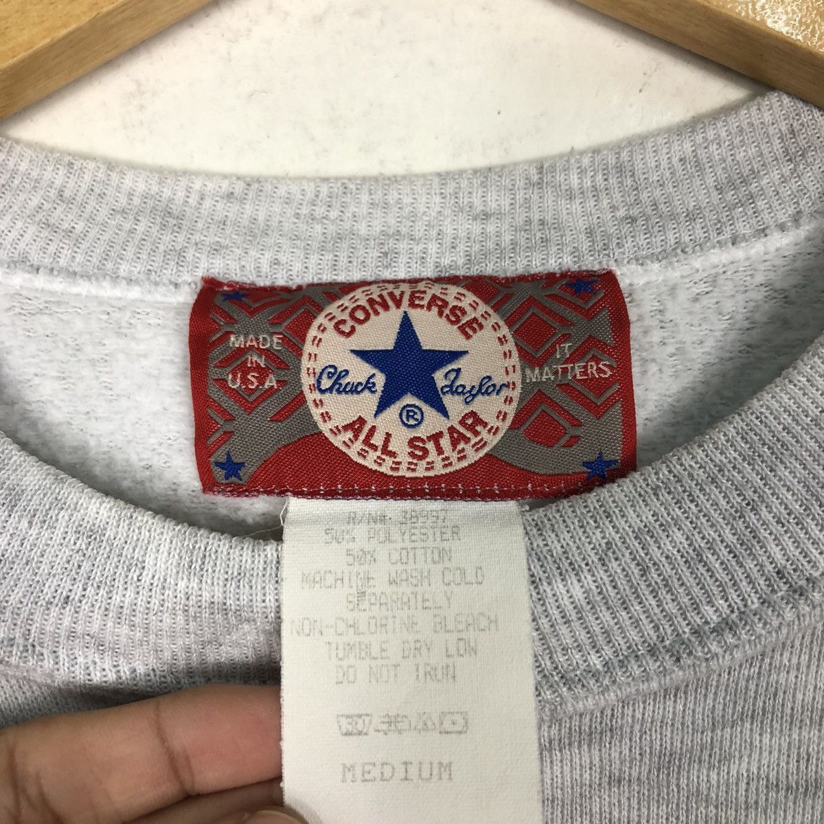 Converse × Vintage Vintage Converse All Star Shoes Sweatshirt Small Size Size US S / EU 44-46 / 1 - 11 Thumbnail