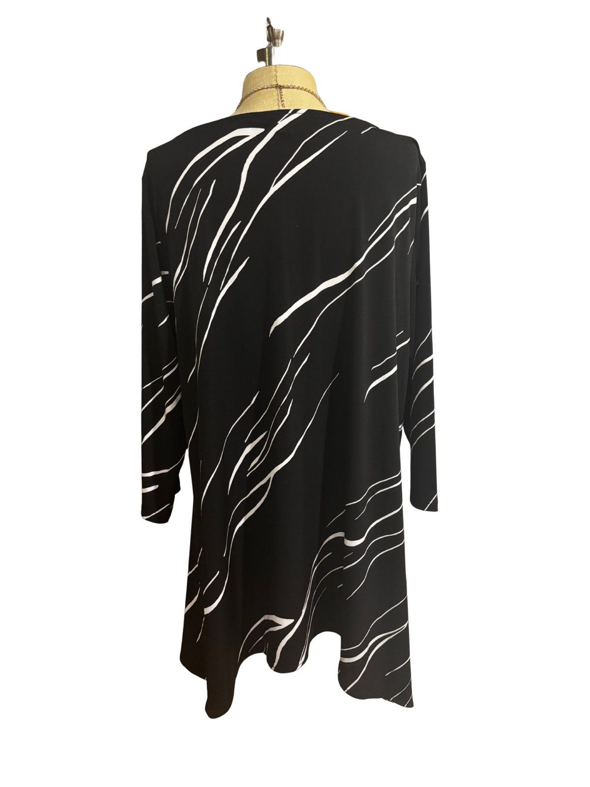 Alfani Black & white Tunic Size XXL / US 16-18 / IT 52-54 - 4 Thumbnail