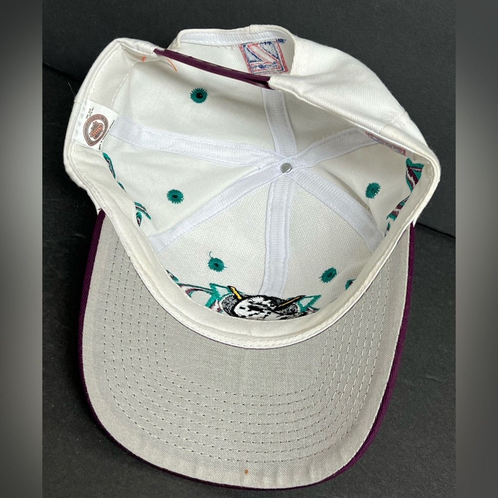 Logo 7 Vintage Mighty Ducks Spellout Logo 7 Snapback Hat DEADSTOCK Size ONE SIZE - 6 Thumbnail