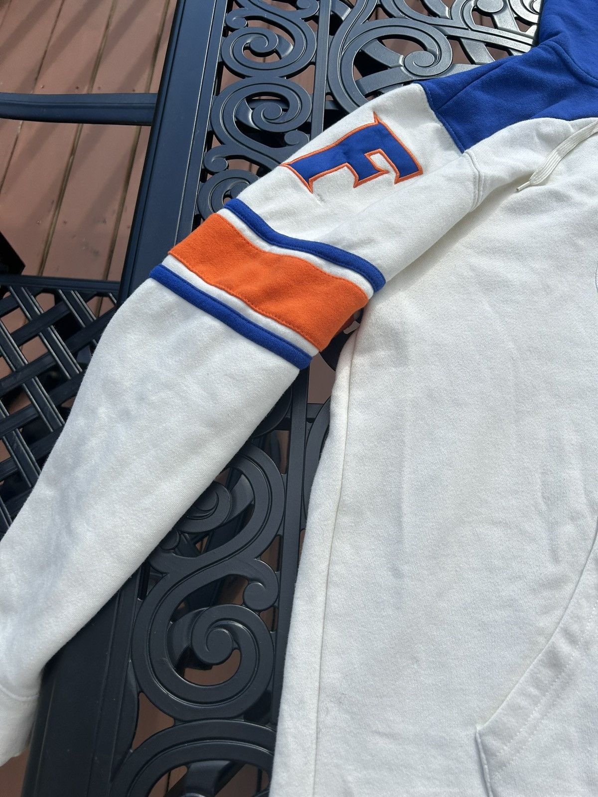 Vintage FLORIDA GATORS VINTAGE HOODIE Size US XL / EU 56 / 4 - 2 Thumbnail