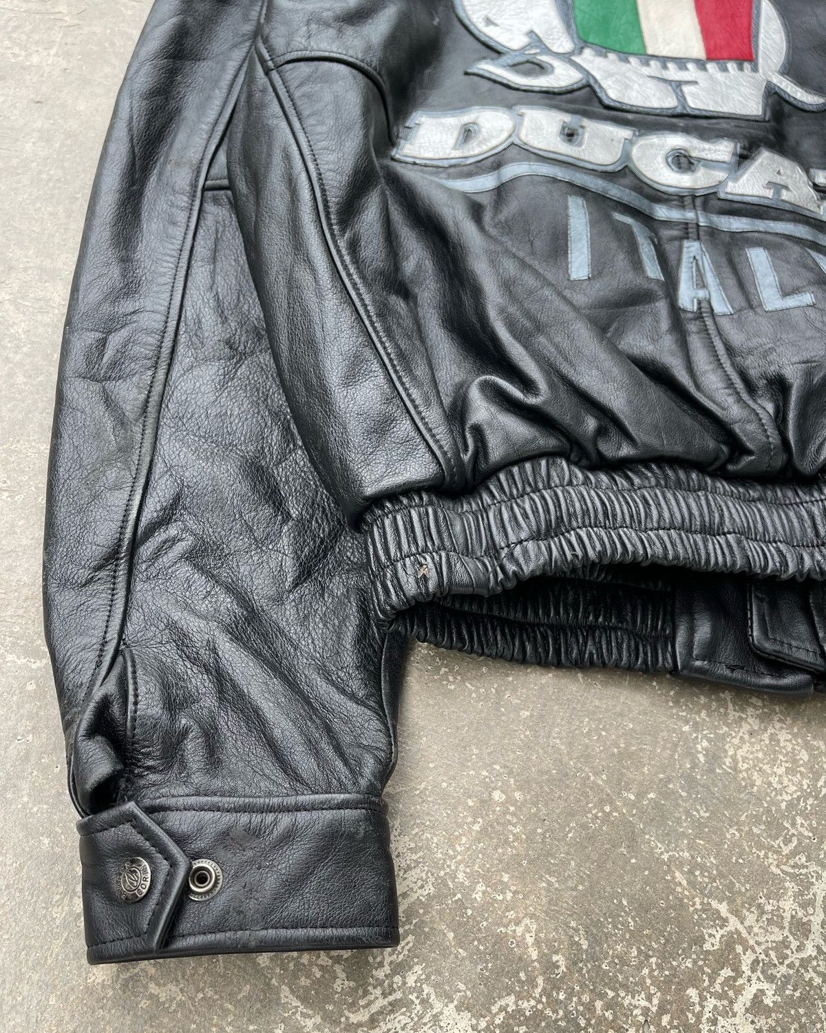 Ducati × Kadoya 🔥RARE🔥 DUCATI ITALY BY KADOYA GENUINE LEATHER RAIDER JACKET Size US M / EU 48-50 / 2 - 13 Thumbnail