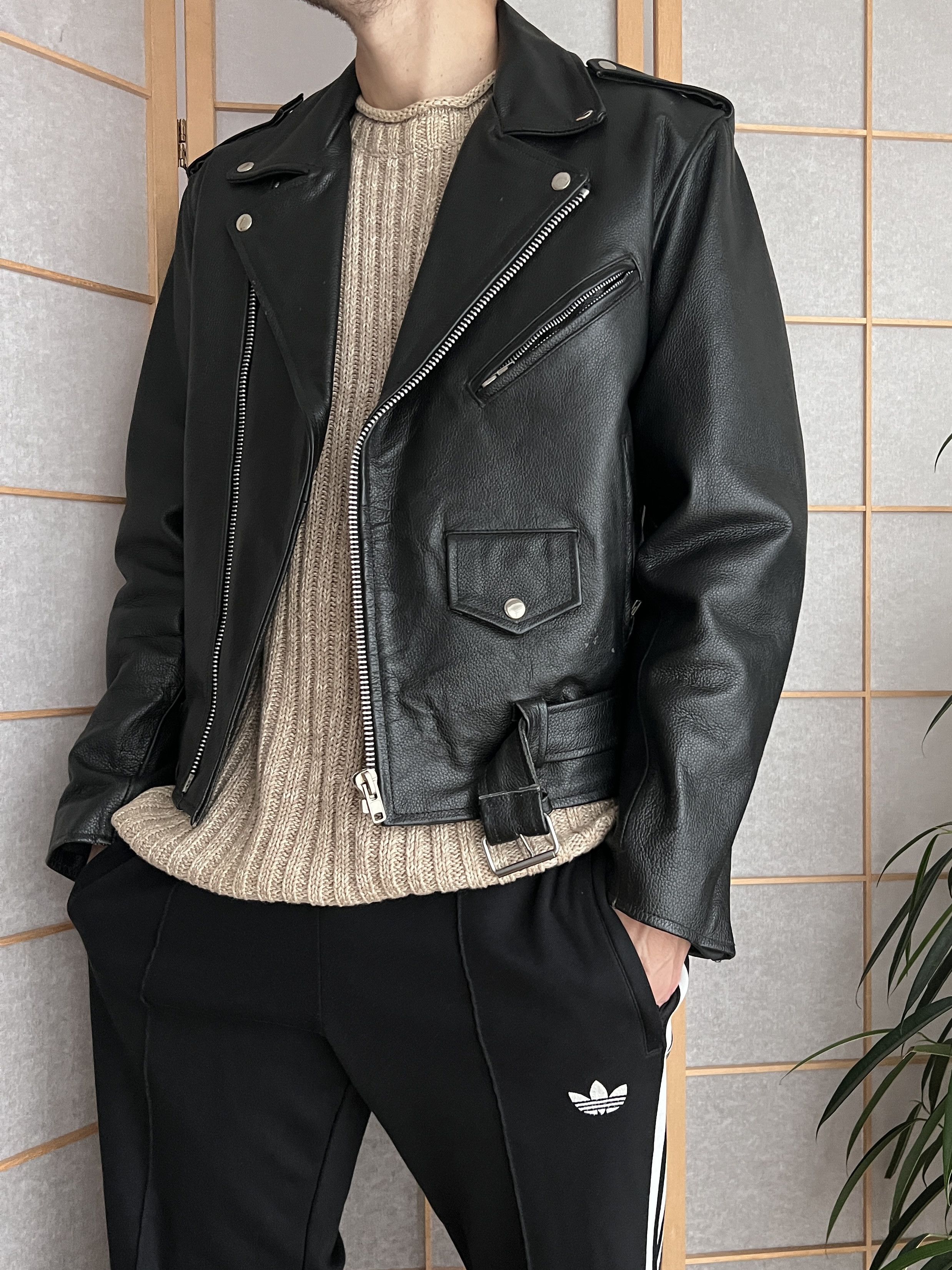 Le Grande Bleu (L.G.B.) Terminator crop vintage hard leather bomber jacket biker y2k Size US M / EU 48-50 / 2 - 10 Thumbnail