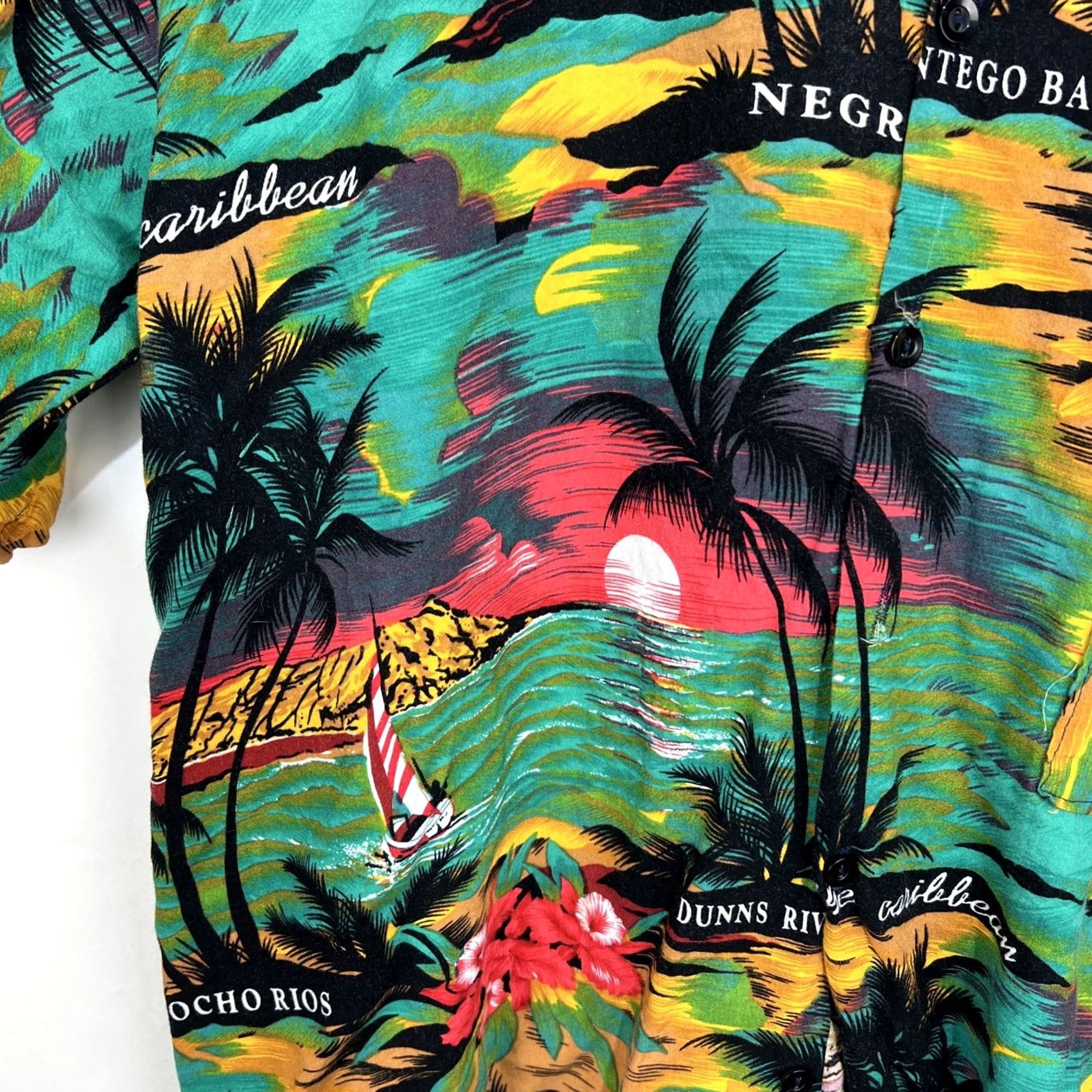 ALOHAS Beach Club Hawaiian Aloha Shirt 2XL Mens Shirt Floral Hibiscus Jamaica Montego Bay Island Beach Multicolor Button-Up Short Sleeve Casual Summer Size US XXL / EU 58 / 5 - 6 Thumbnail