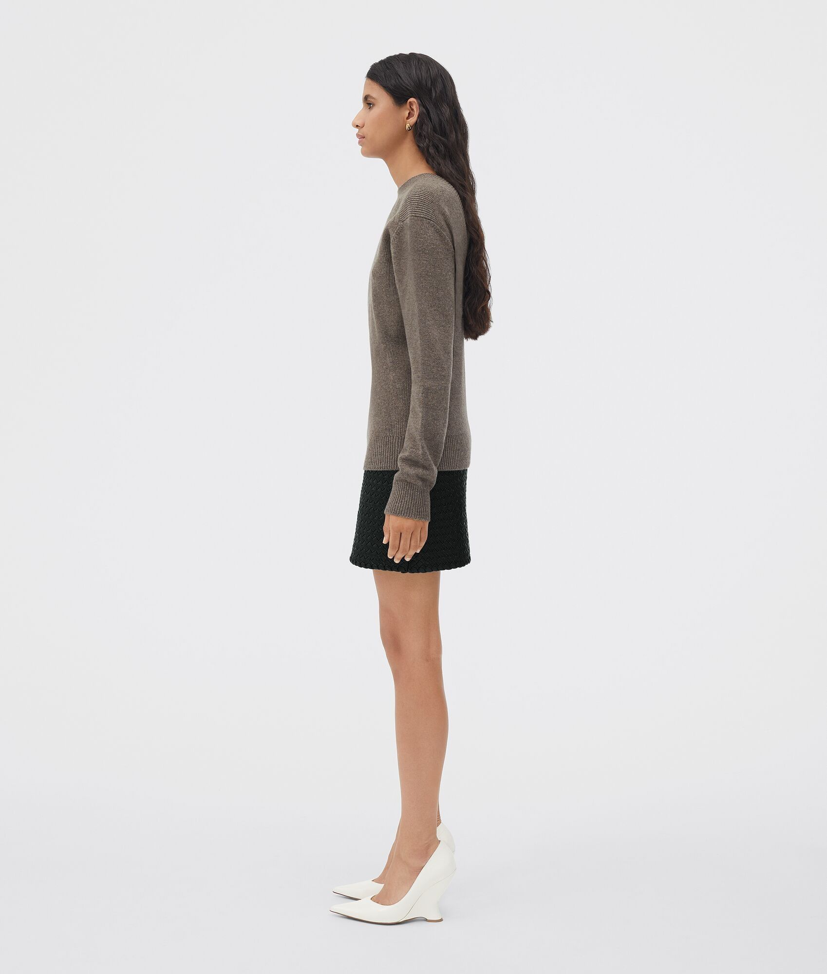 Bottega Veneta o1n1vont0325 Classic Compact Cashmere Sweater in Milkweed Size L / US 10 / IT 46 - 5 Thumbnail