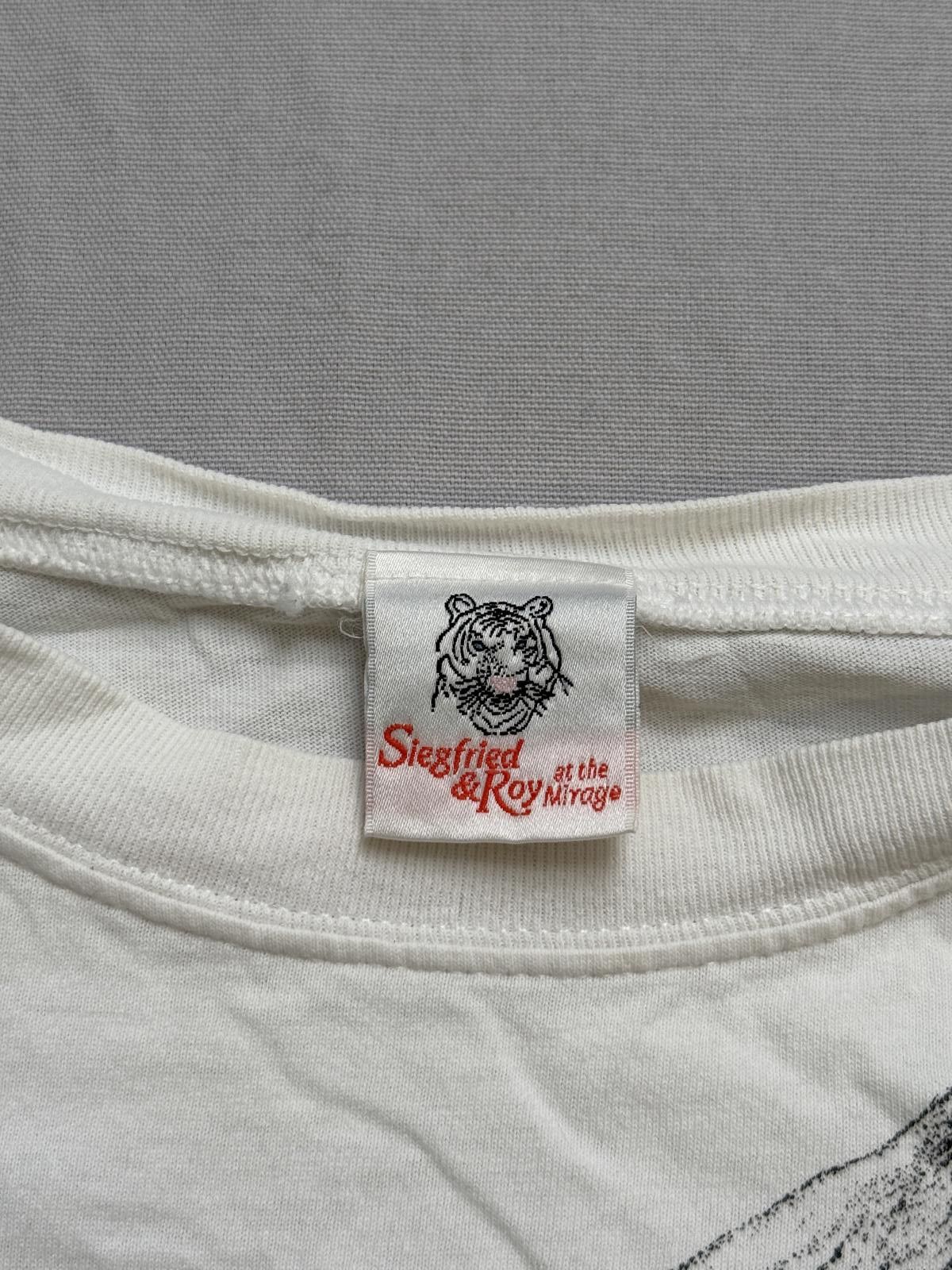 Designer VTG Siegfried and Roy T-shirt Mirage Vegas Bengal Tigers Size US M / EU 48-50 / 2 - 2 Thumbnail