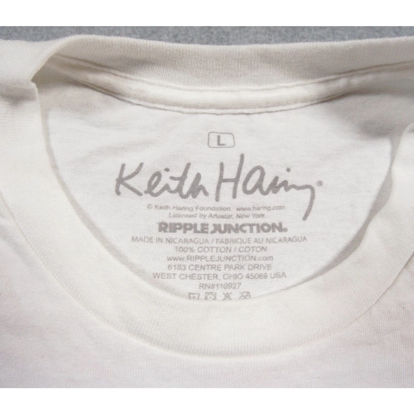 Vintage Keith Haring Shirt Mens Large White Red Heart Art Graphic Tee Streetwear NEW Size US L / EU 52-54 / 3 - 6 Thumbnail