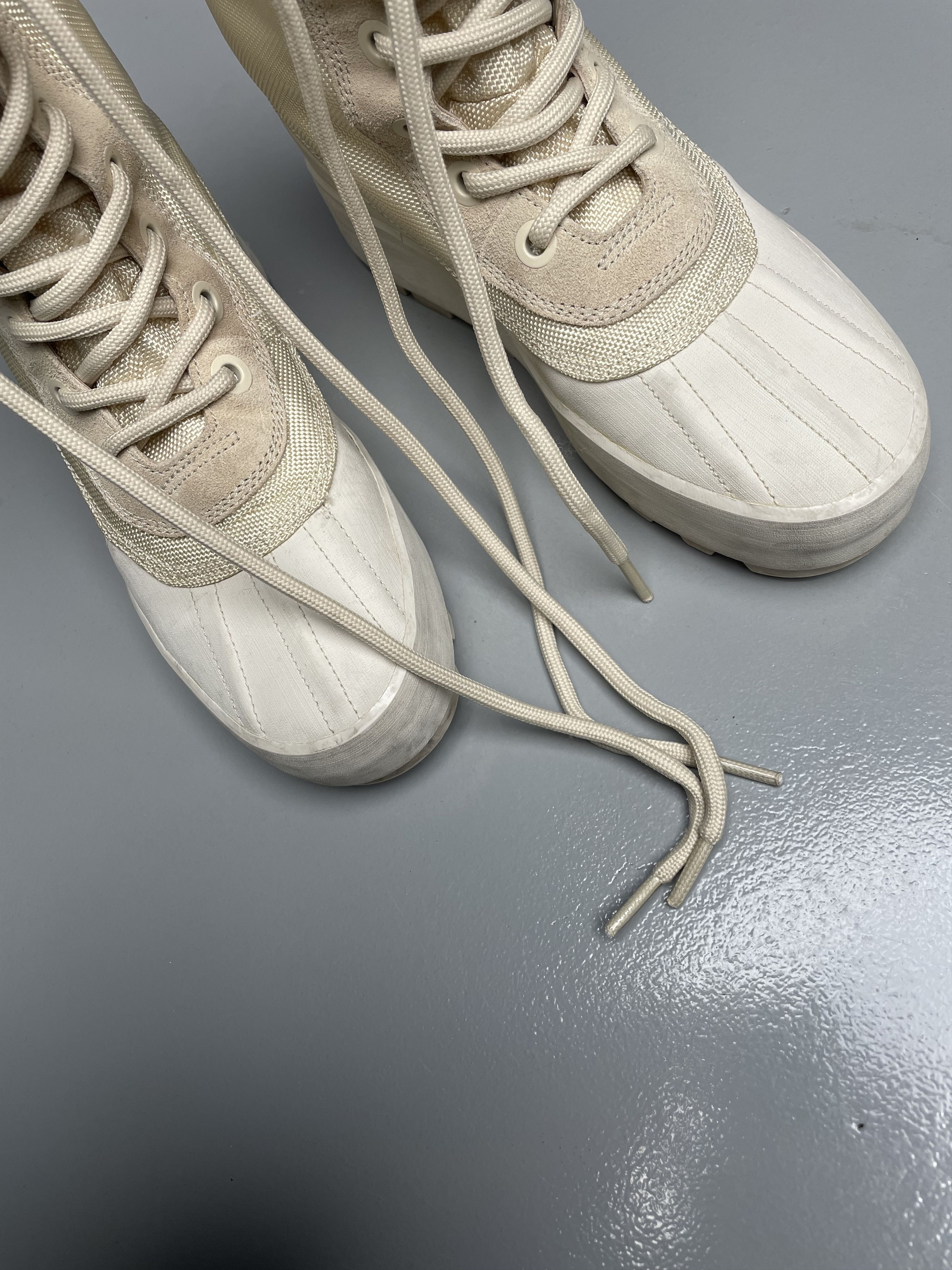 Yeezy adidas YEEZY Season 1 women's 950 boots (Turtle Dove) Size US 7.5 / IT 37.5 - 14 Thumbnail