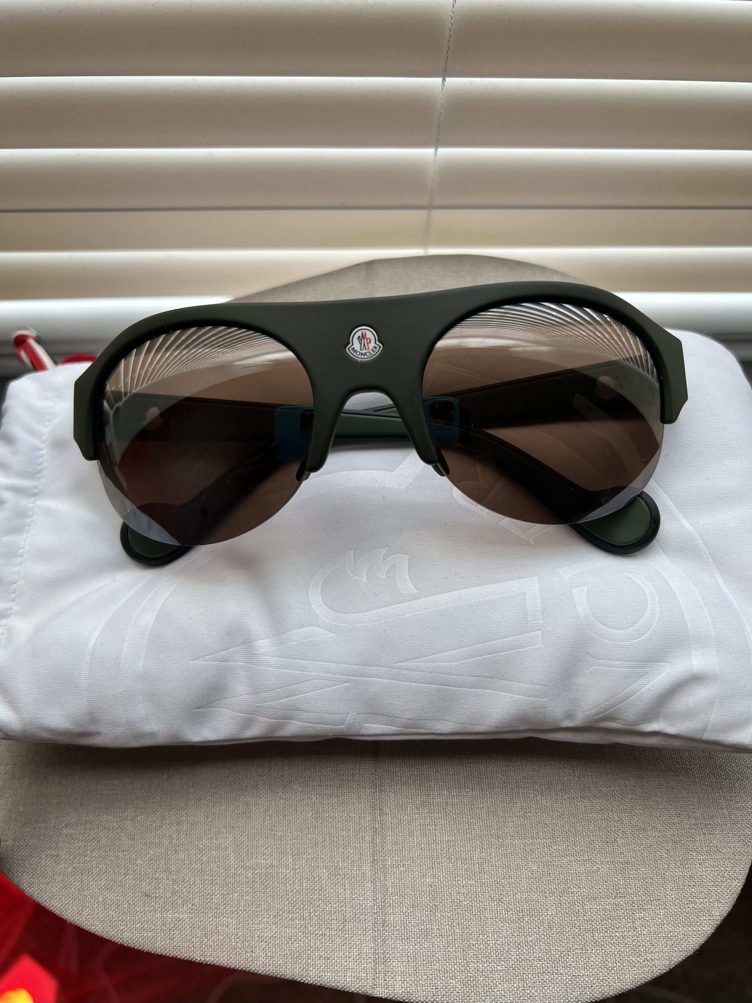 Moncler Moncler Mirrored Roviex Sunglasses Size ONE SIZE - 4 Thumbnail