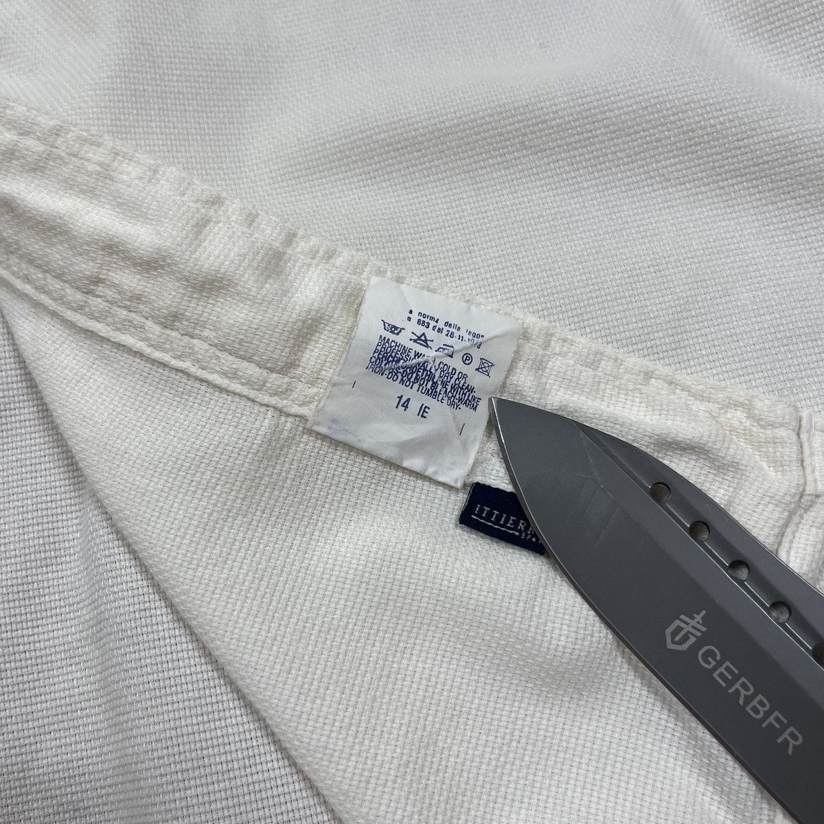 Versace Jeans Couture Vintage Versace Jeans Couture Button Shirt Pocket White 90s Size US L / EU 52-54 / 3 - 5 Thumbnail