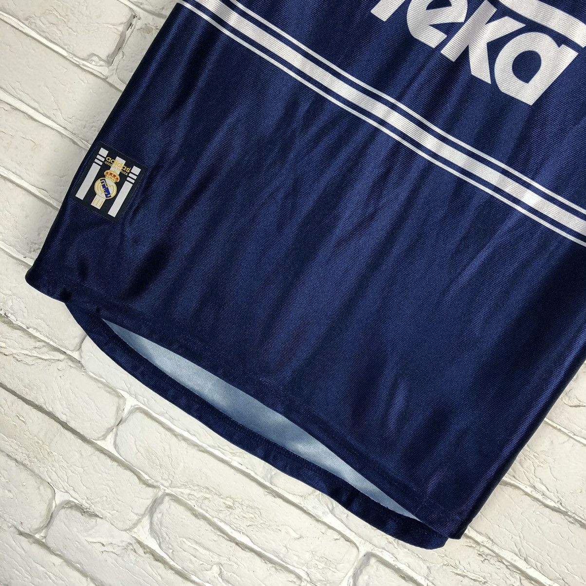 Adidas Retro copy Real Madrid 1998 1999 away soccer jersey Size US M / EU 48-50 / 2 - 3 Thumbnail