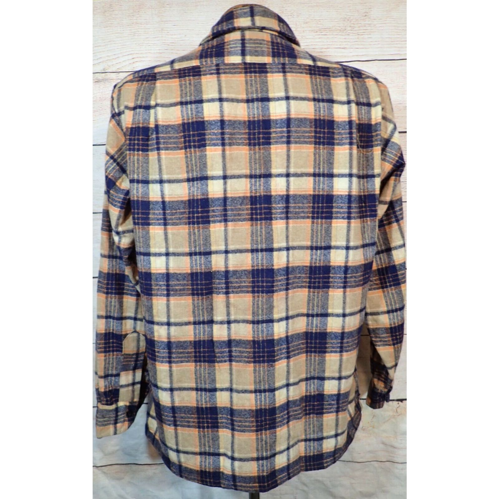 Pendleton VINTAGE 70s PENDLETON MENS MEDIUM BUTTON LOOP COLLAR WOOL SHIRT Size US M / EU 48-50 / 2 - 3 Thumbnail