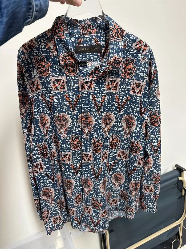 Louis Vuitton Louis Vuitton Gesture logo shirt Size US XXL / EU 58 / 5 - 1 Thumbnail