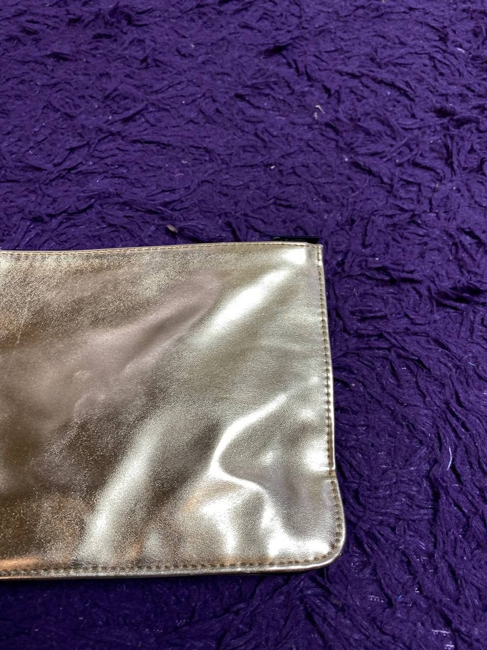 Yves Saint Laurent Yves Saint Laurent YSL Faux Leather Makeup Bag Size ONE SIZE - 10 Thumbnail