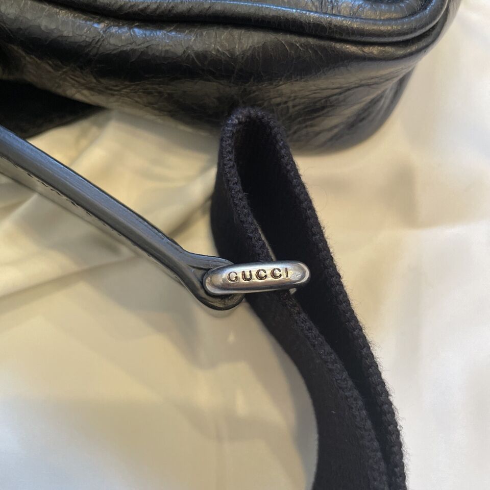 Gucci 100% Authentic Gucci leather cross body bag in black $2400 Size ONE SIZE - 5 Thumbnail