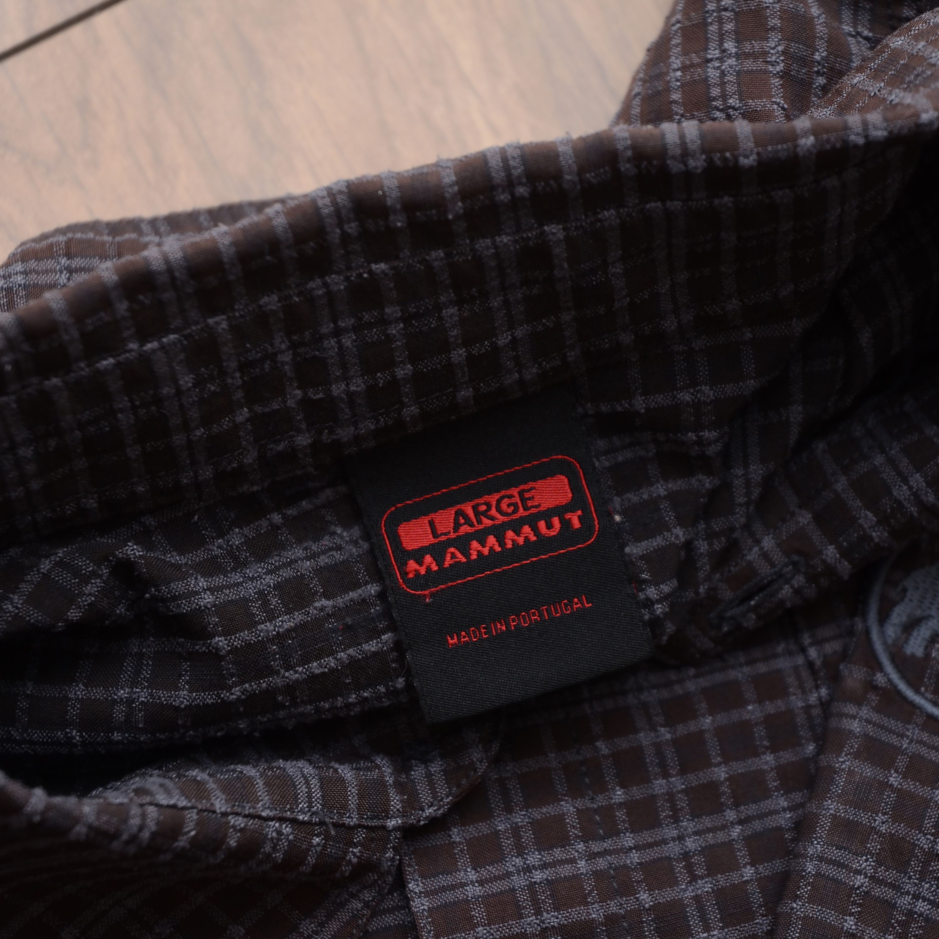 Mammut Mammut Swiss Technology Outdoor Button Up Shirt Size US L / EU 52-54 / 3 - 10 Thumbnail