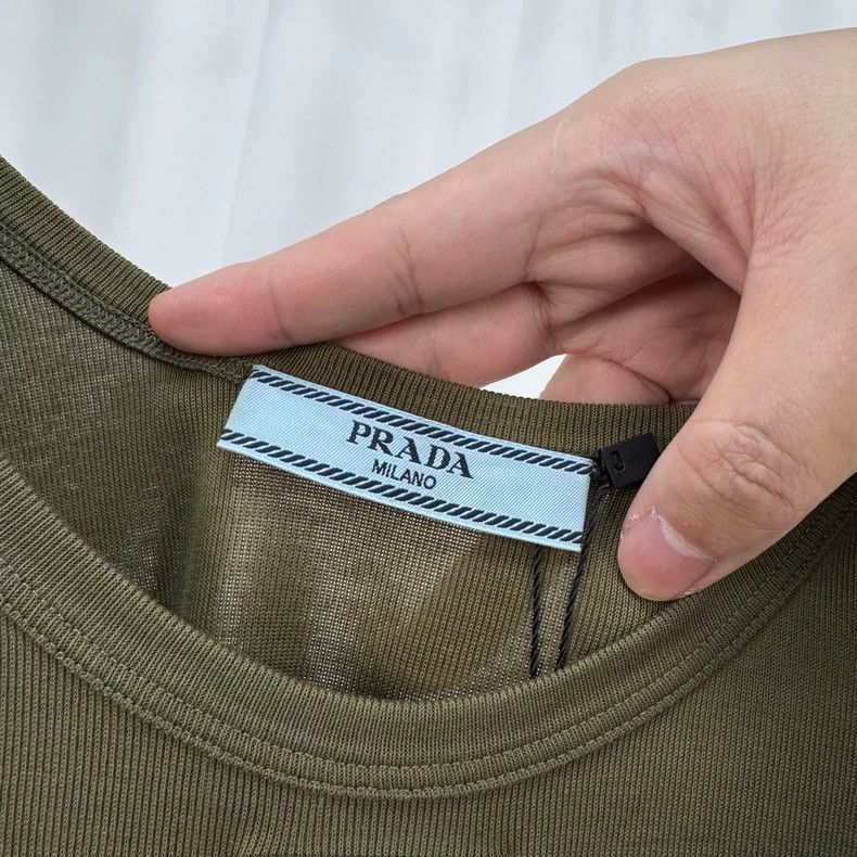 Prada Prada 24 new triangle steel standard vest Size XS / US 0-2 / IT 36-38 - 6 Thumbnail