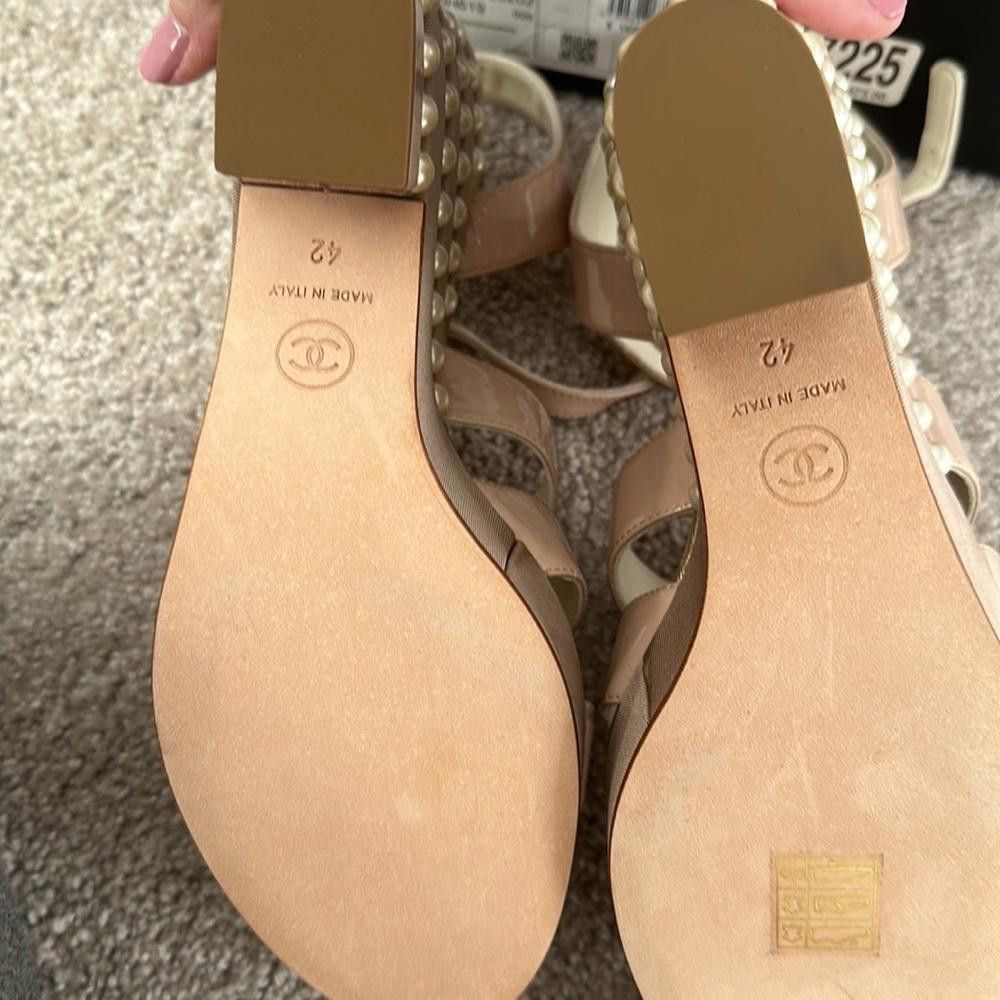 Chanel CHANEL Nude Pink-Beige Leather Pearl Wedge Sandals EU 42 Size US 10.5 / IT 40.5 - 5 Thumbnail