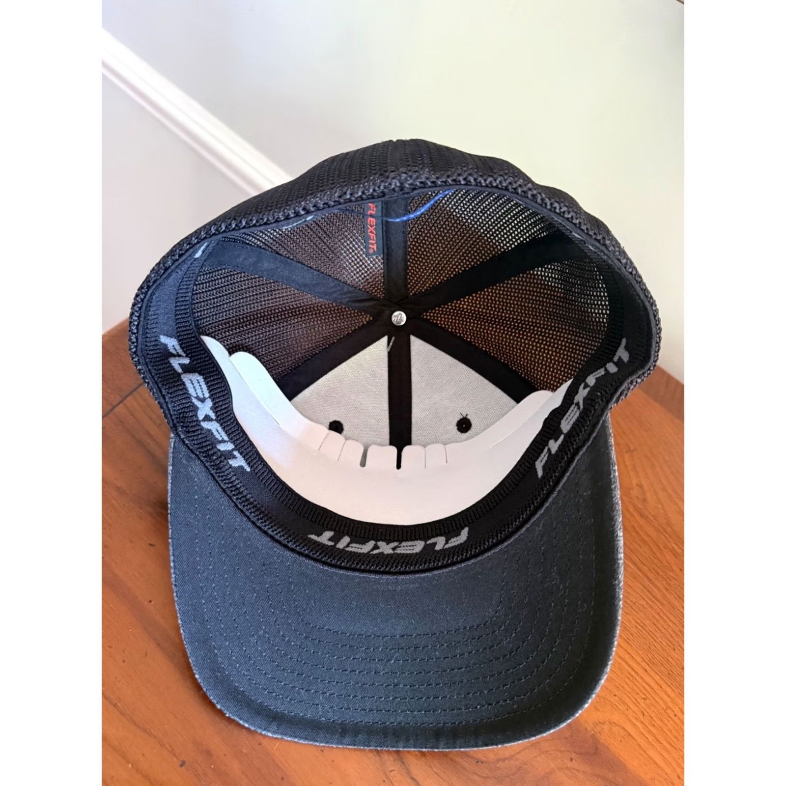 Vintage Monster Energy Hat Men S/M Black Flexfit Cap New NWT Size ONE SIZE - 4 Thumbnail