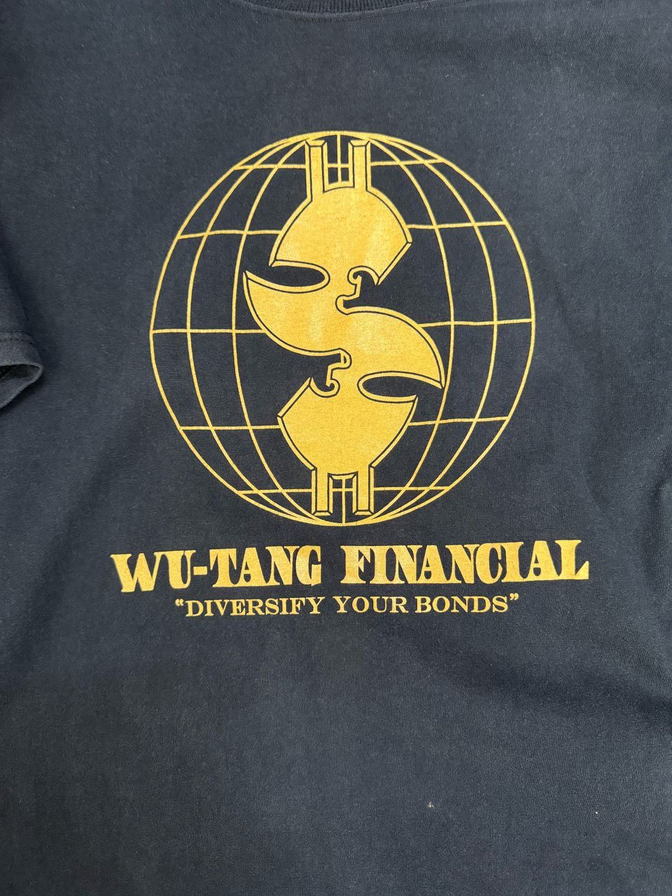 Rap Tees × Vintage × Wu-Tang Clan Vintage Wu-Tang Financial “Diversify your bonds” Tee Size US M / EU 48-50 / 2 - 8 Thumbnail
