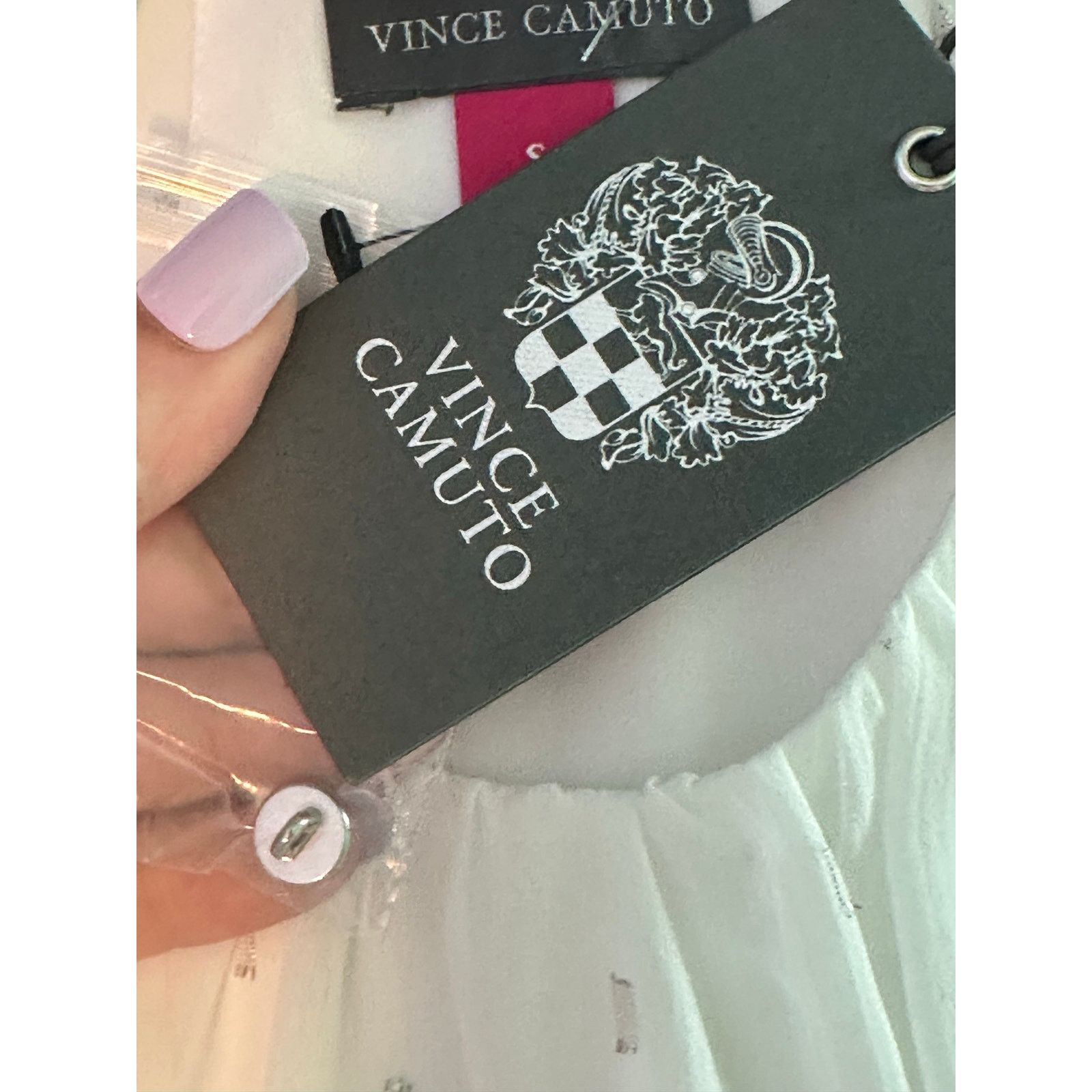 Vince Camuto Vince Camuto off white silver sleeveless blouse size Small Size S / US 4 / IT 40 - 4 Thumbnail