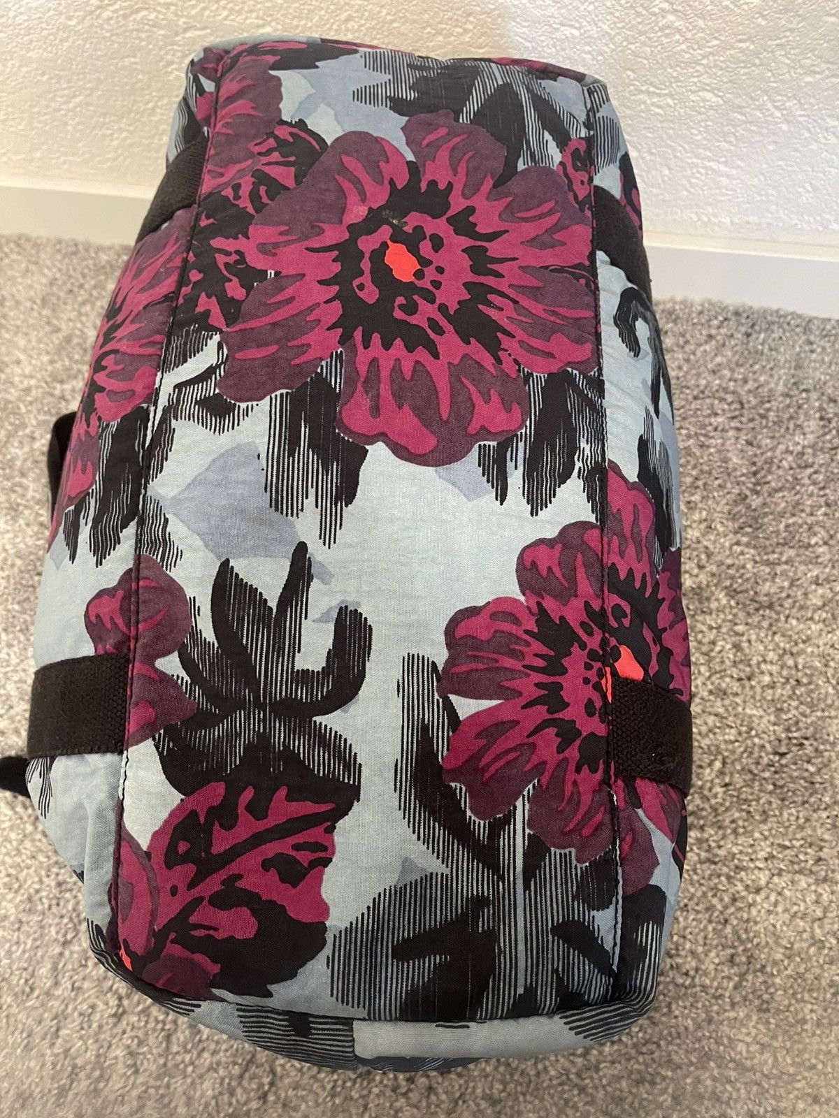 Japanese Brand KIPLING VINTAGE AVANT GARDE Y2K FLOWERS MONKEY BIG BAG Size ONE SIZE - 11 Thumbnail