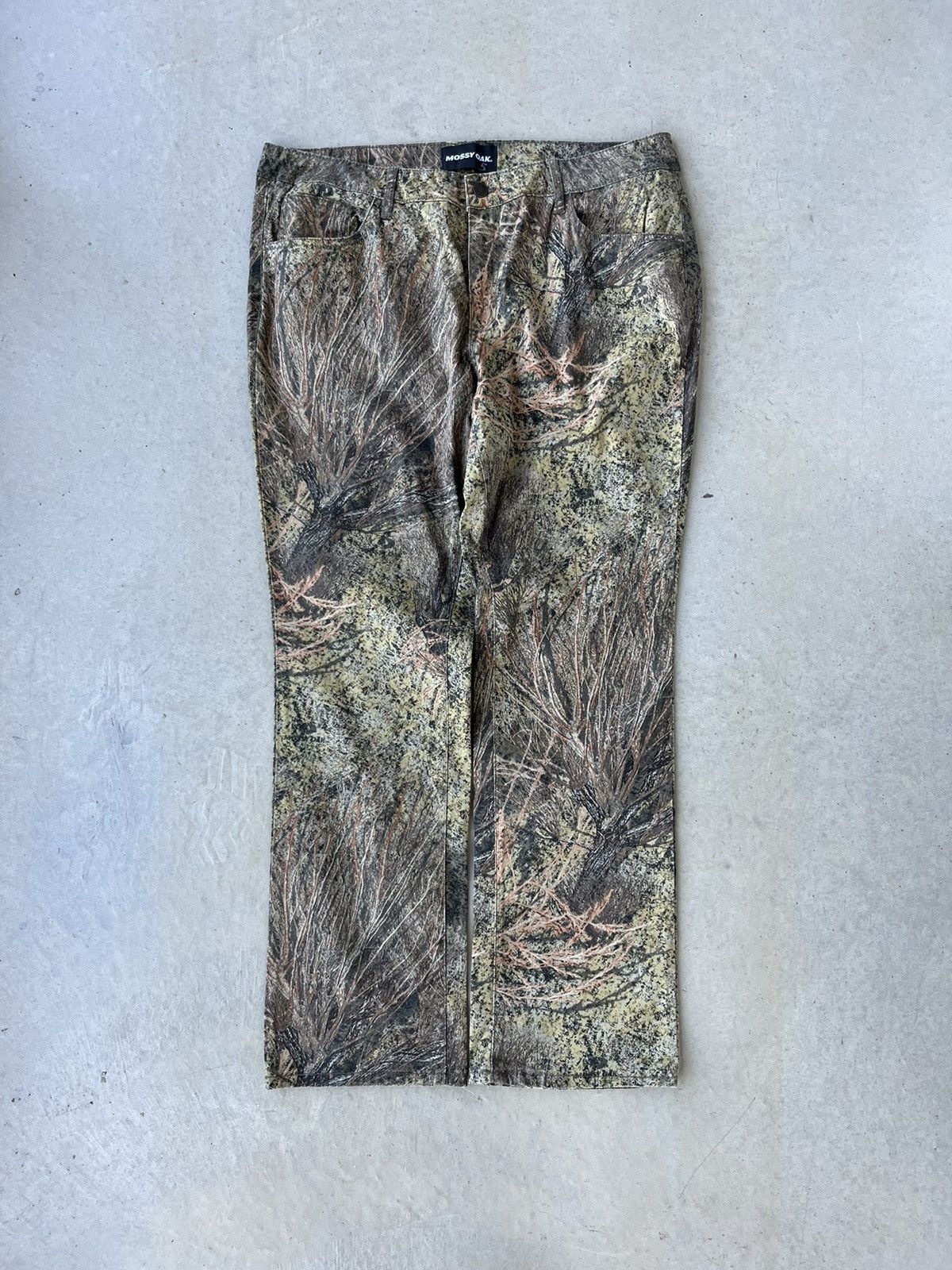 Vintage Vintage 00s Mossy Oak Camo Flared Pants Size 36" / US 14 / IT 50 - 1 Thumbnail