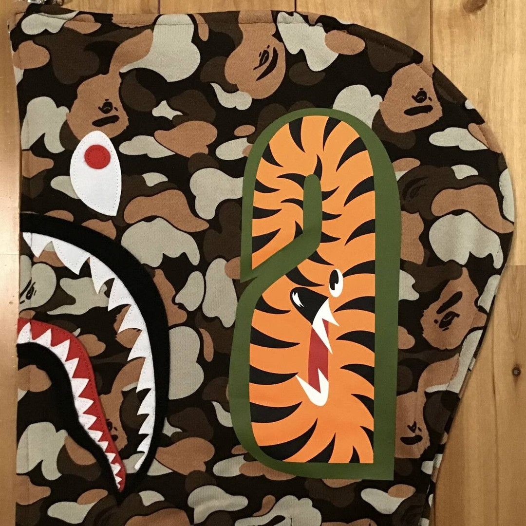 Bape 2024 🔥BAPE THINK STORE CAMO🔥 Separate shark full zip hoodie Size US M / EU 48-50 / 2 - 6 Thumbnail