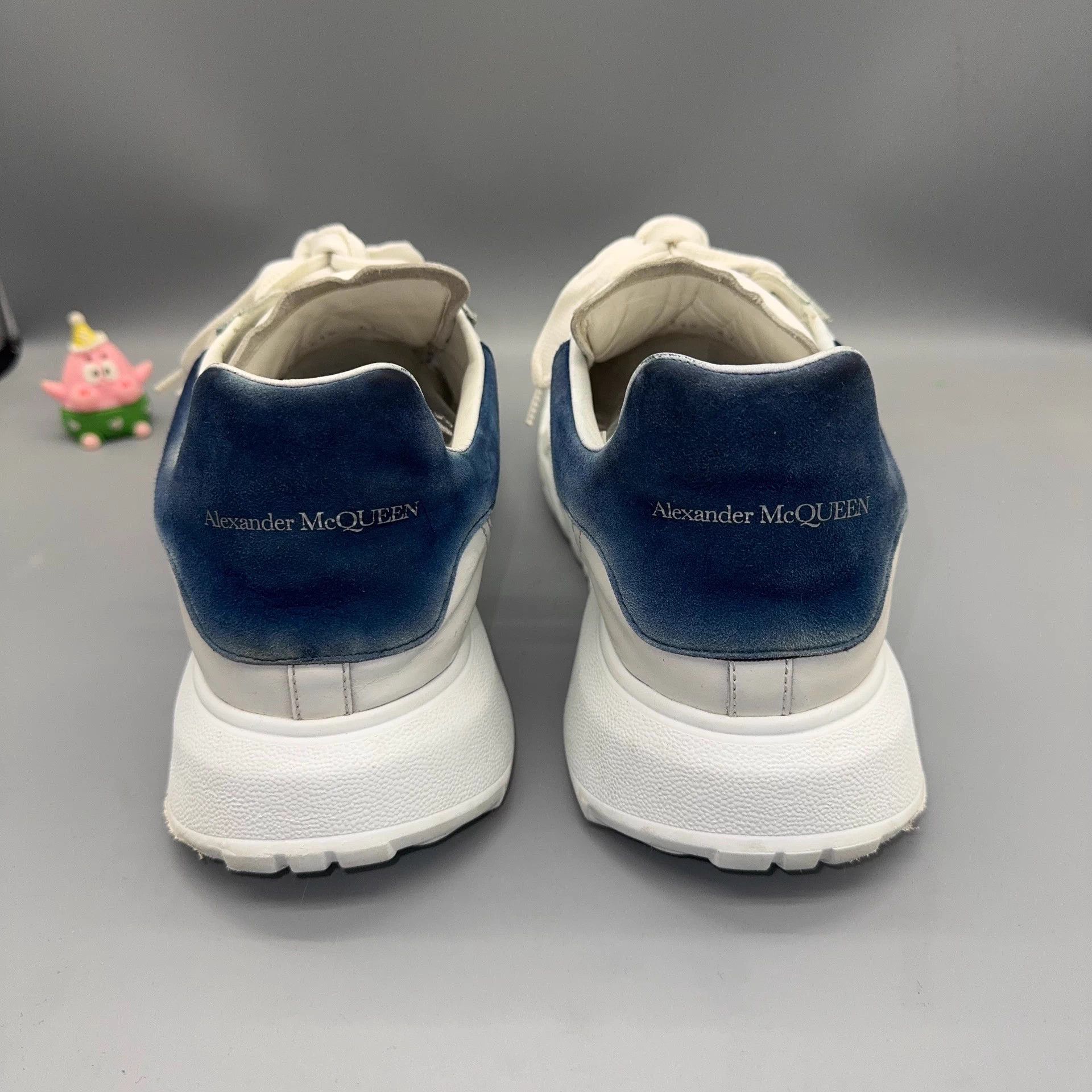 Alexander McQueen Alexander McQueen white blue toe 41 trainers Size US 8 / EU 41 - 3 Thumbnail