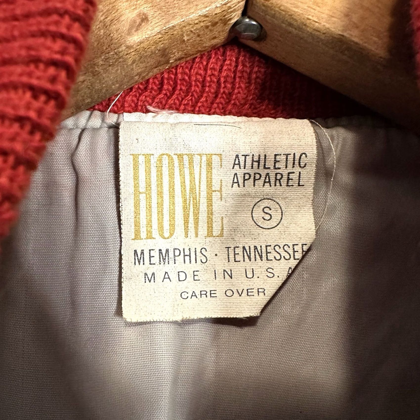 Vintage VINTAGE Howe Athletic Jacket Wool Varsity Small USA Made Red Wool 80s 90s Embroidered Pocket Long Sleeve Snap Button Women Varsity Jacket Short Length Size S / US 4 / IT 40 - 7 Thumbnail