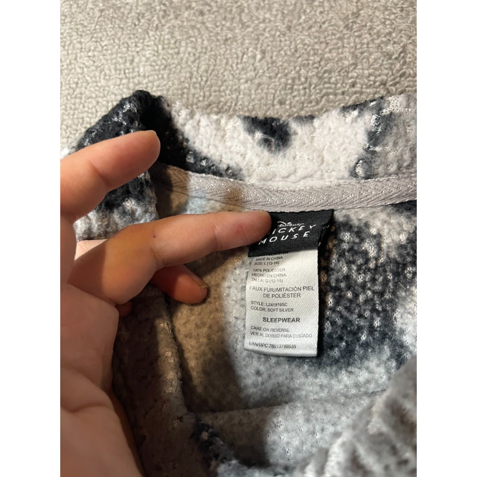 Disney Disney Pajama Top Womens Large L Mickey Mouse Gray Long Sleeve Size L / US 10 / IT 46 - 4 Thumbnail