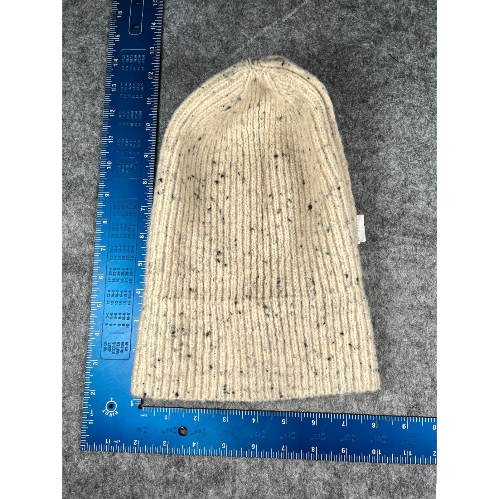 Vintage Beeline Group Beanie Toque Adult OS Ivory Spotted Knit Polyacrylic Blend Hat/Cap Unisex Adults Winter Outdoor Ski Mens Womens Size ONE SIZE - 5 Thumbnail