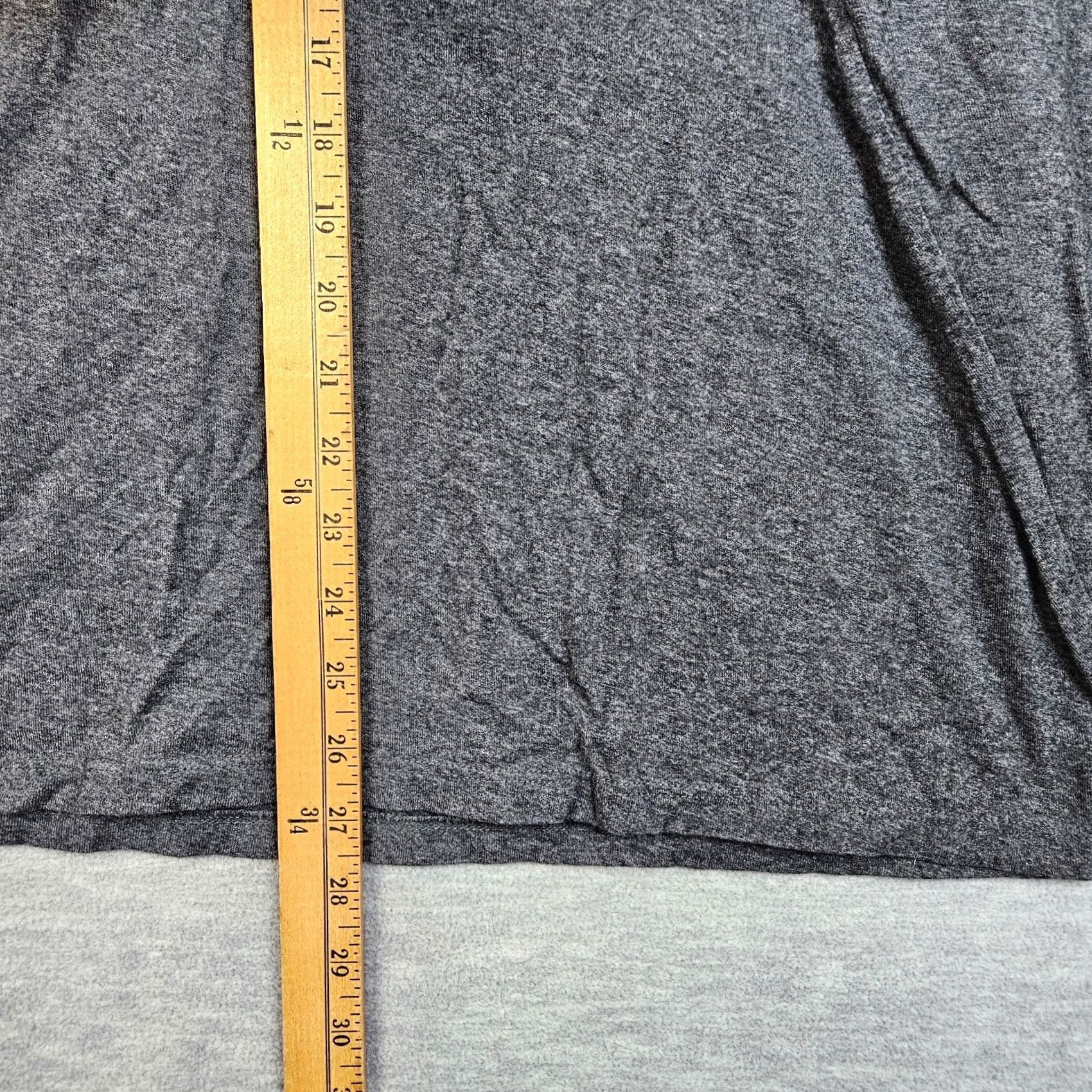 Vineyard Vines Vineyard Vines Solid Cotton Dark Gray Men’s Crew-neck Tee Size M Shirt Regular Men Gray Cotton T-Shirt - Size US M / EU 48-50 / 2 - 5 Thumbnail