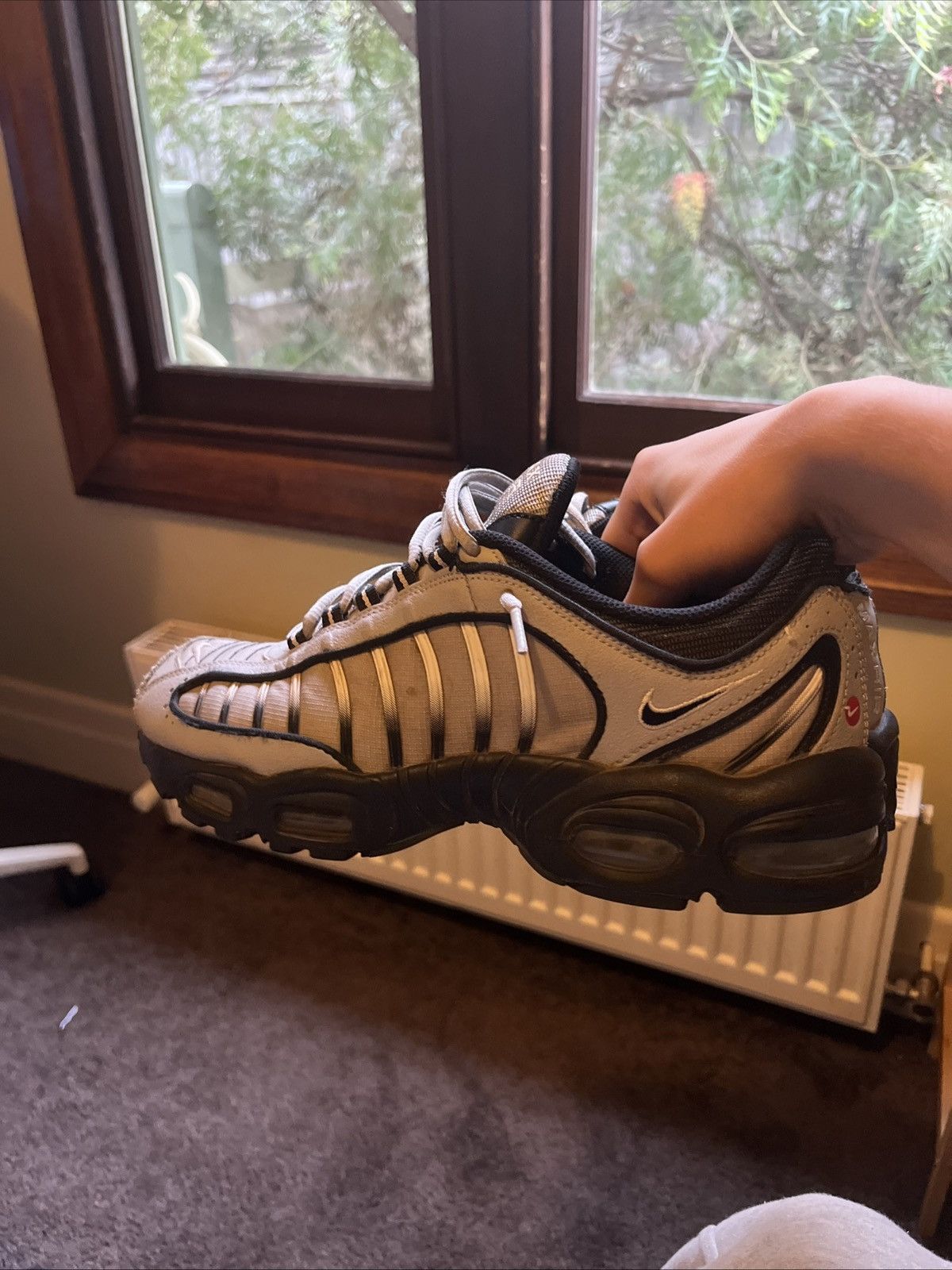 Nike Airmax tailwind 4 us10 “wolf grey” Size US 10 / EU 43 - 2 Thumbnail