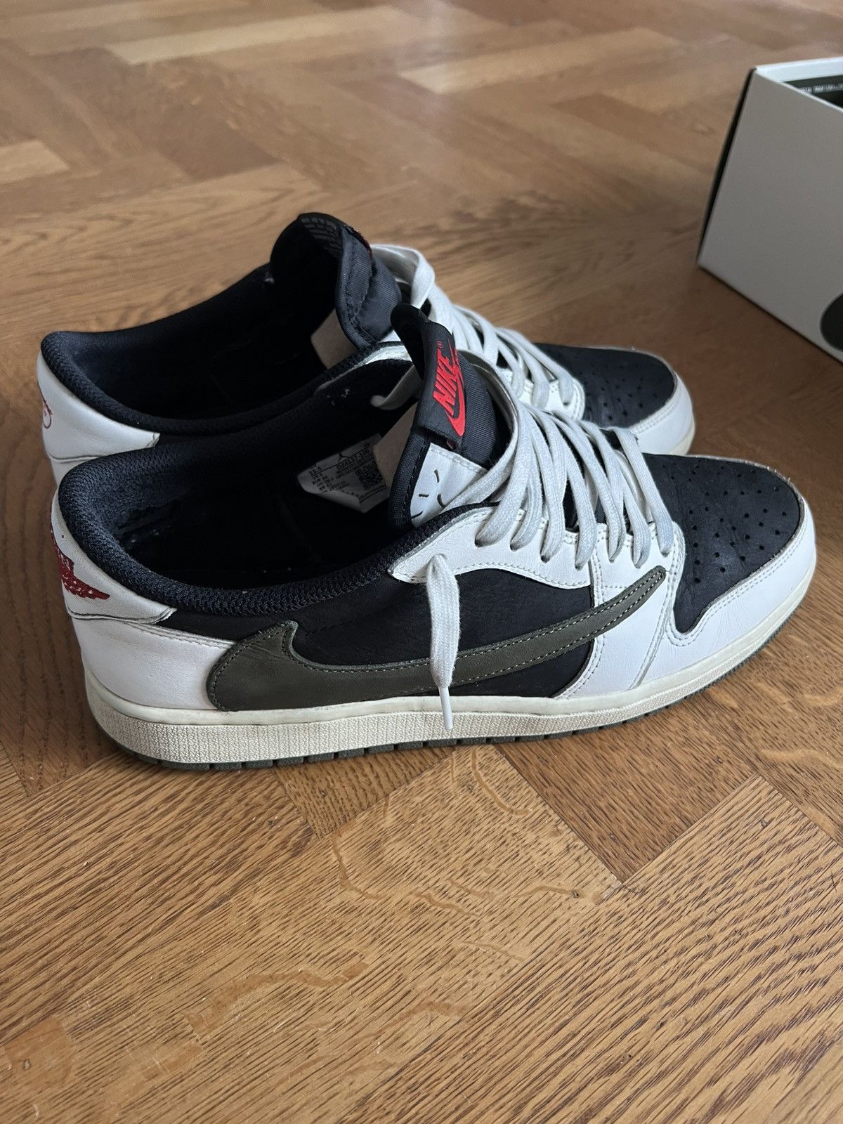 Jordan Brand × Travis Scott Jordan 1 Retro Low OG SP Travis Scott Olive Size US 11.5 / EU 44-45 - 3 Thumbnail
