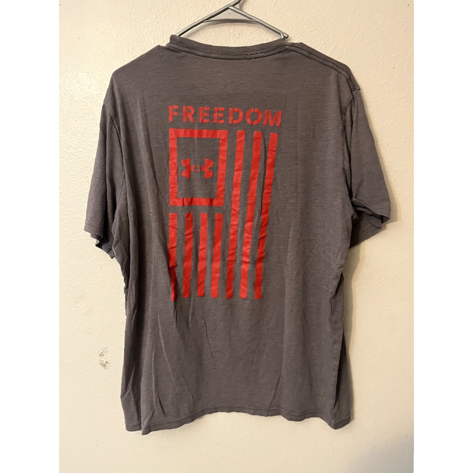 Under Armour Under Armour T-Shirt Mens Size XL Gray Short Sleeve Graphic Freedom Size US XL / EU 56 / 4 - 3 Thumbnail