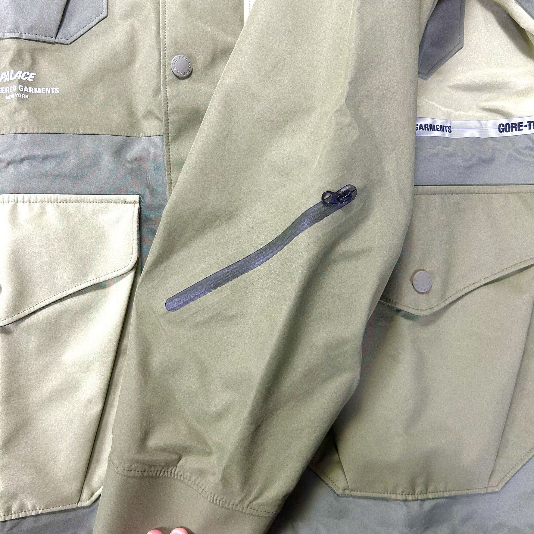 Engineered Garments × Palace Gore-Tex Field Parka Size US S / EU 44-46 / 1 - 13 Thumbnail