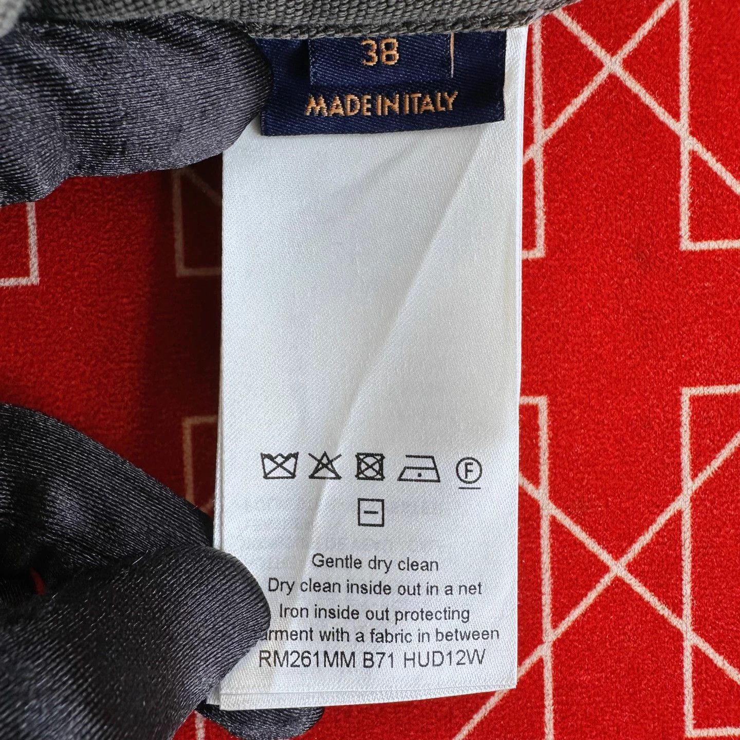 Louis Vuitton Louis Vuitton 26 Monogram Allover Logo Zip Pocket Jeans 38 Size US 38 / EU 54 - 4 Thumbnail