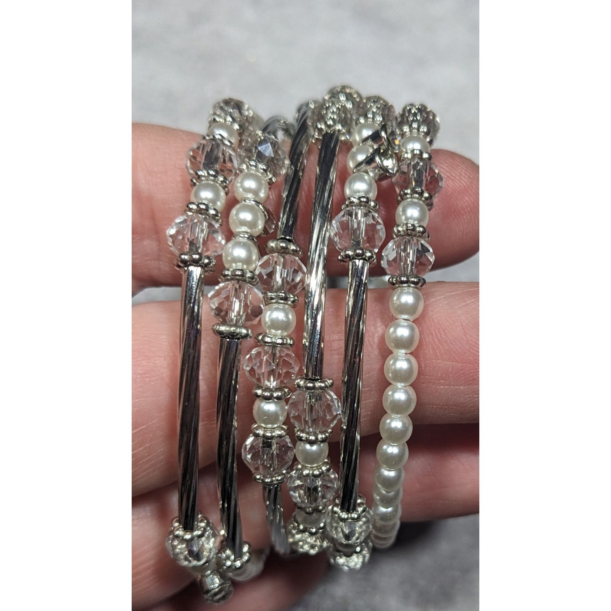 Other Elegant Glam White And Silver Tone Beaded Coil Bracelet Size ONE SIZE - 6 Thumbnail