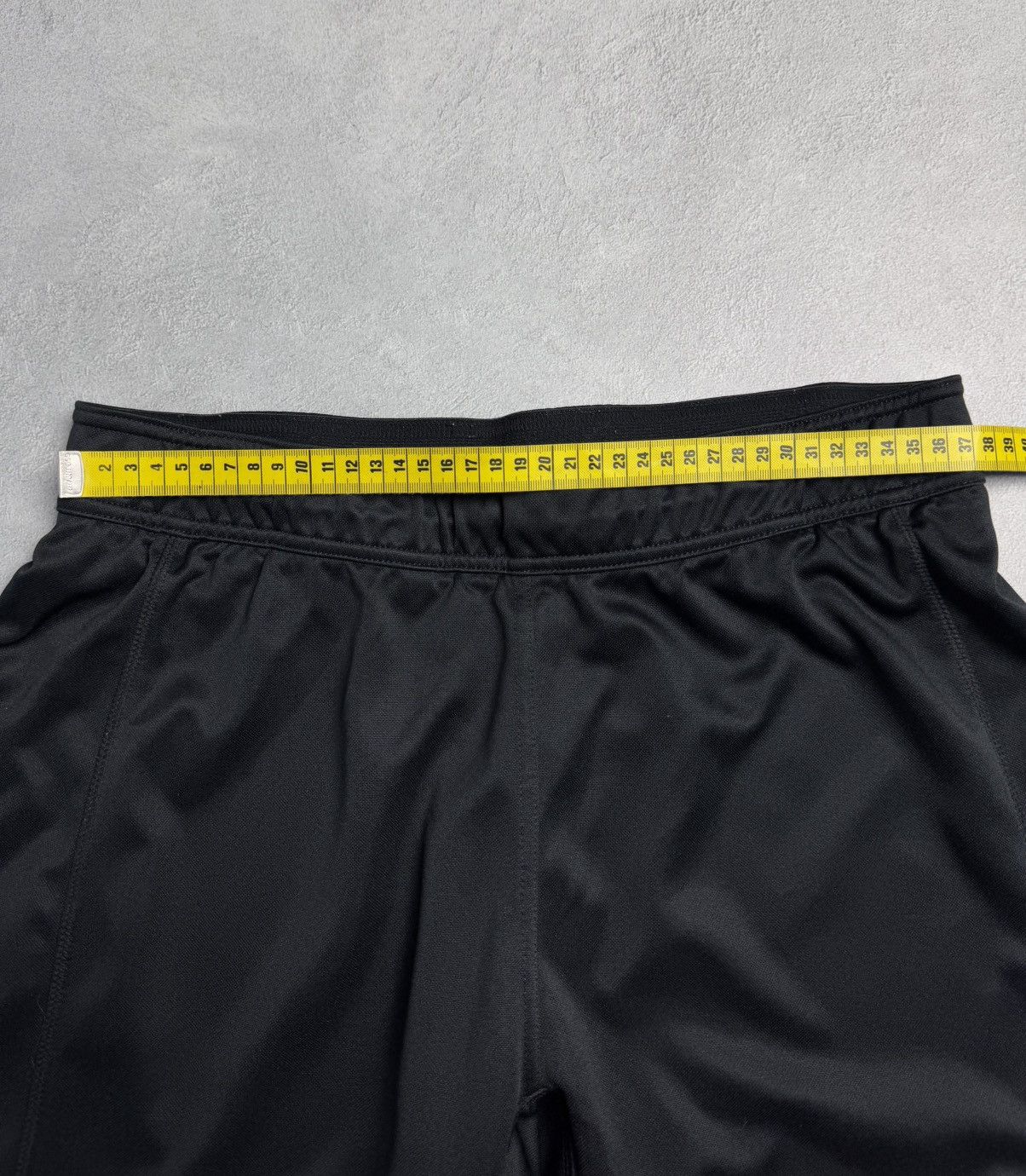 Kappa Fulham 2010 2011 Home Football Soccer Shorts Kappa size XL Size US 36 / EU 52 - 12 Thumbnail