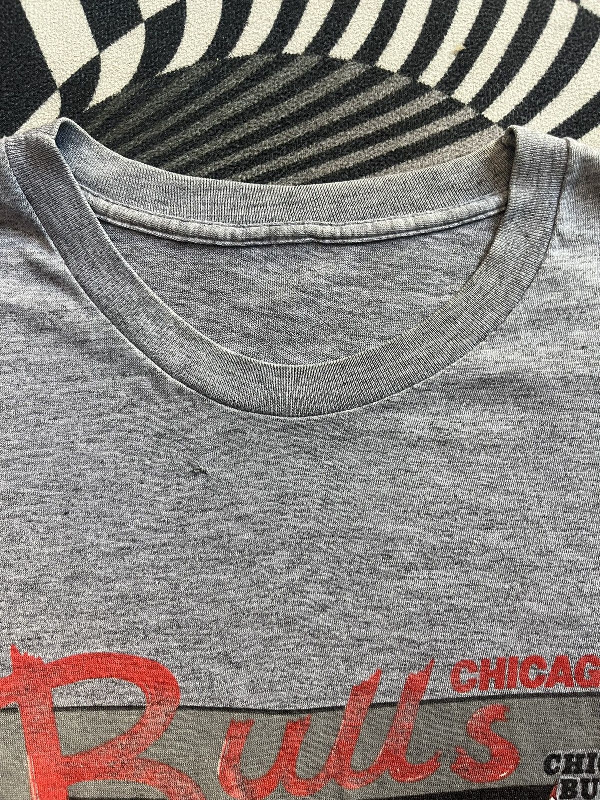 NBA Vintage CHICAGO BULLS basketball club 80’s Tshirt Size US L / EU 52-54 / 3 - 4 Thumbnail
