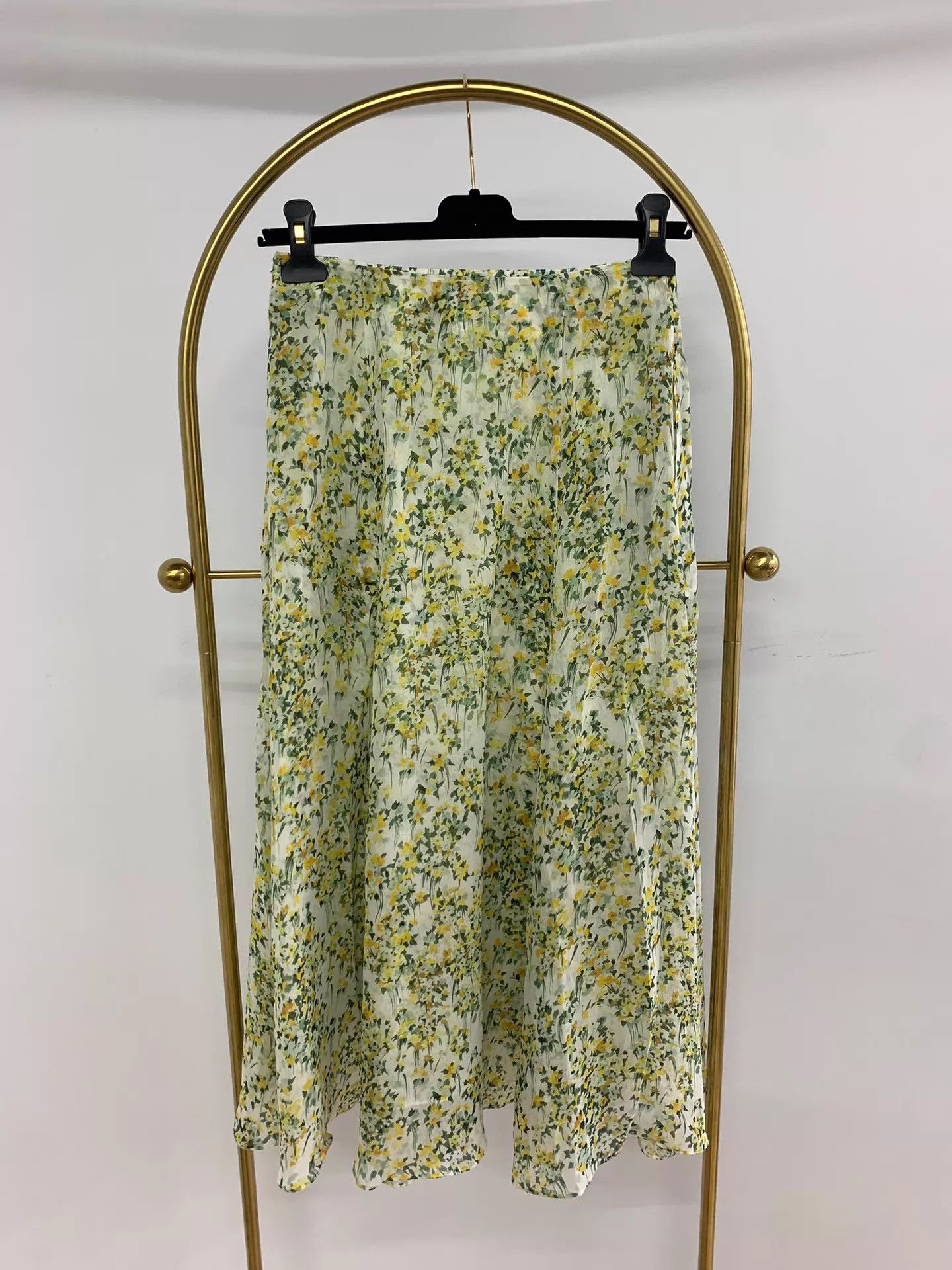 Celine Celine Women's Green Floral Skirt 40 New Size 27" / US 4 / IT 40 - 3 Thumbnail