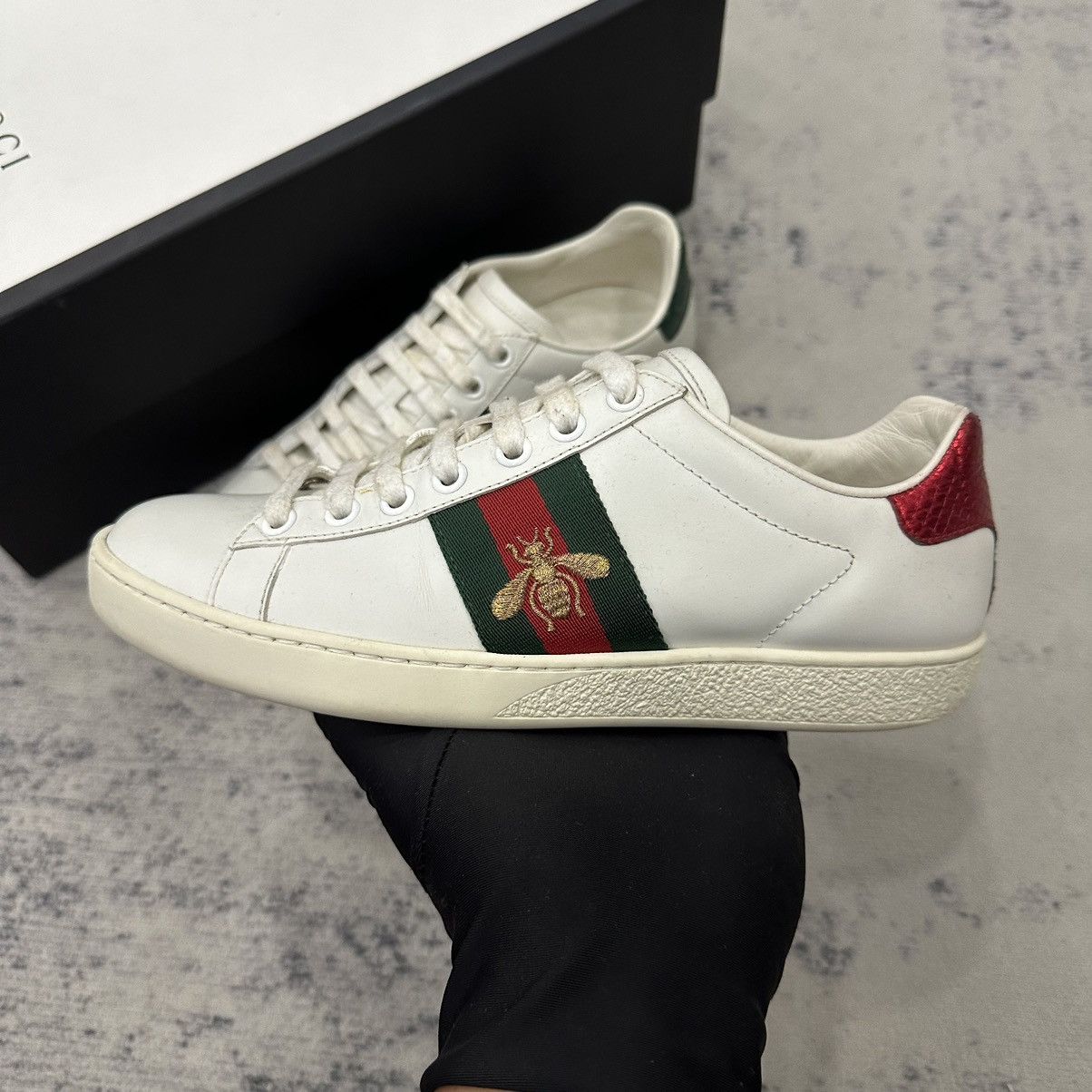 Gucci Gucci Ace Bee Size US 5 / IT 35 - 2 Thumbnail