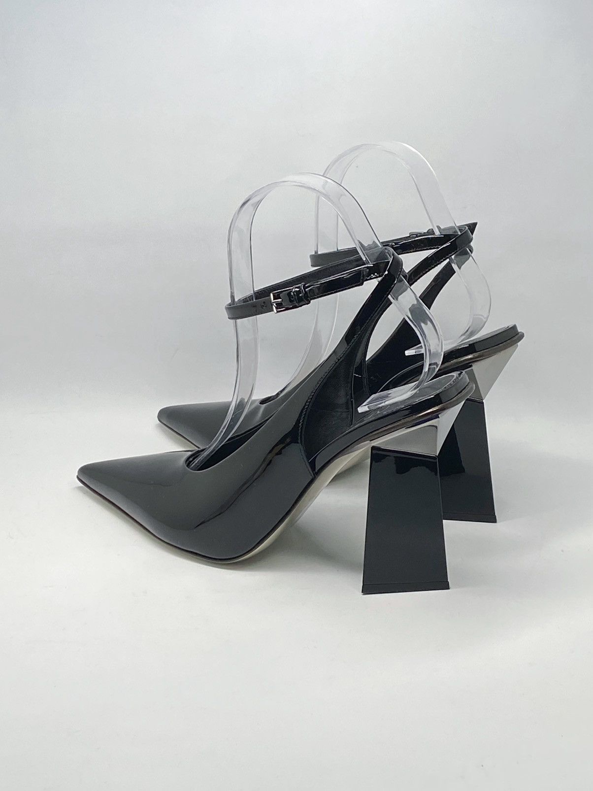 Valentino Valentino Garavani One Stud Patent Leather Pumps size 37 Size US 7 / IT 37 - 7 Thumbnail