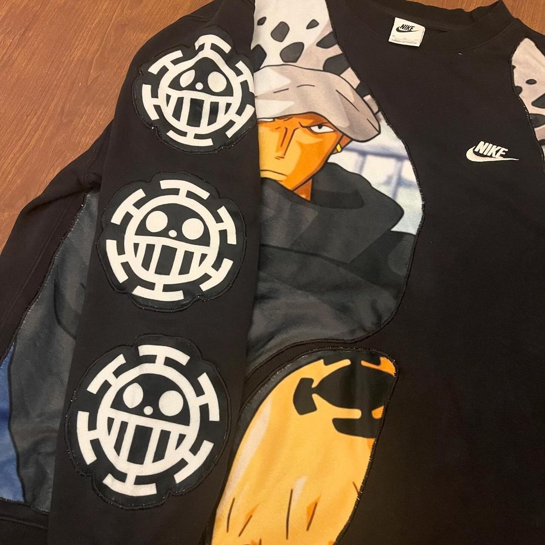 Anime One Piece : Trafalgar D. Water Law x Nike Sweatshirt Size US XL / EU 56 / 4 - 4 Thumbnail