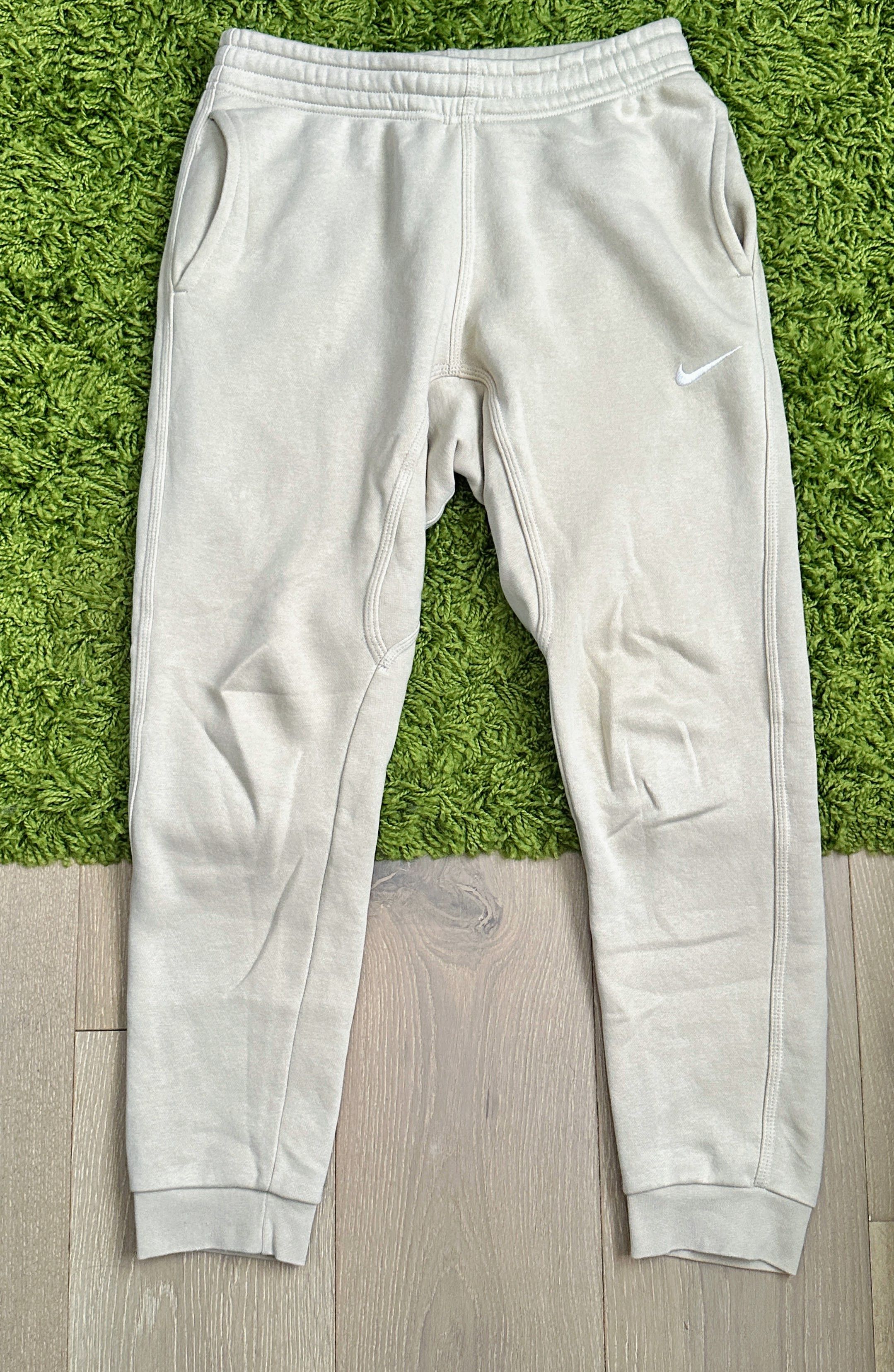 Nike Nike Sportswear Club Joggers Size US 30 / EU 46 - 2 Thumbnail