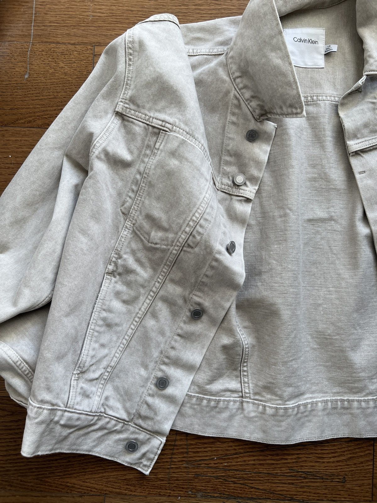 Calvin Klein Grey/Beige washed Denim Jacket Size US L / EU 52-54 / 3 - 3 Thumbnail