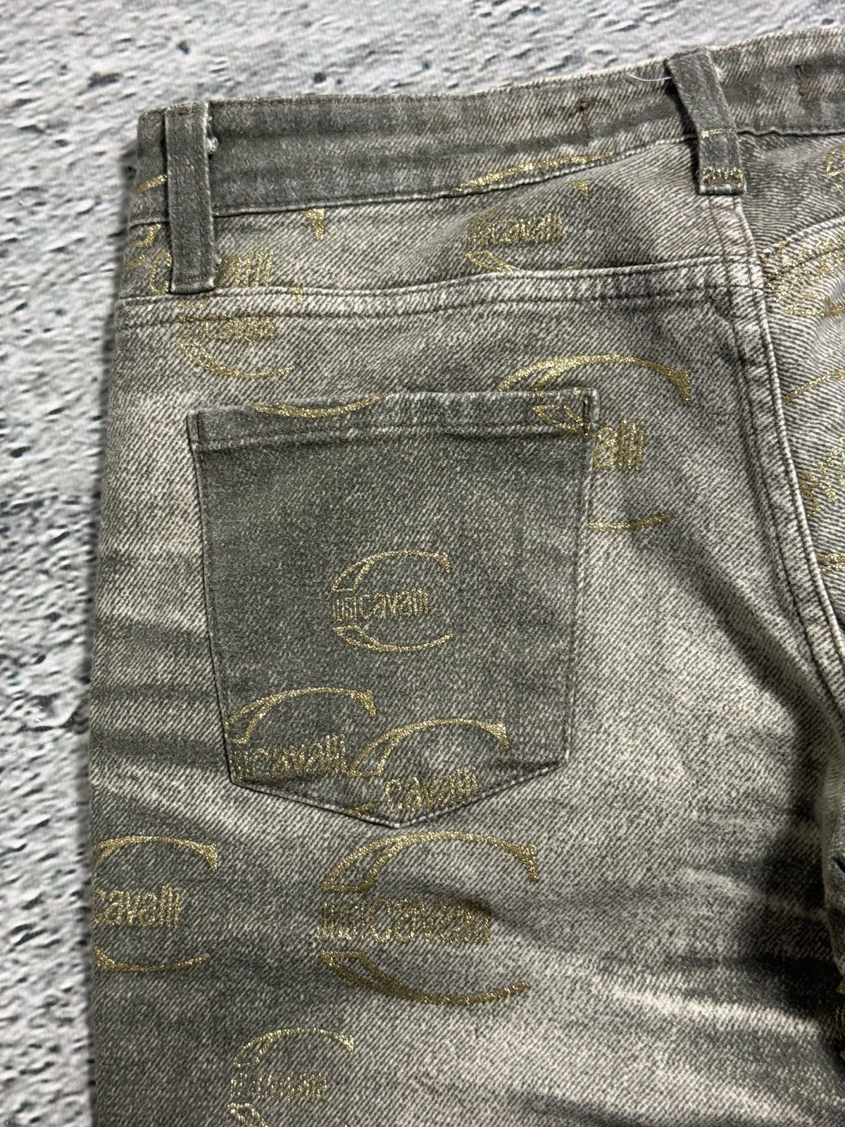Roberto Cavalli Just Cavalli flared jeans monogram fullprint Y2K washer Size 27" / US 4 / IT 40 - 3 Thumbnail